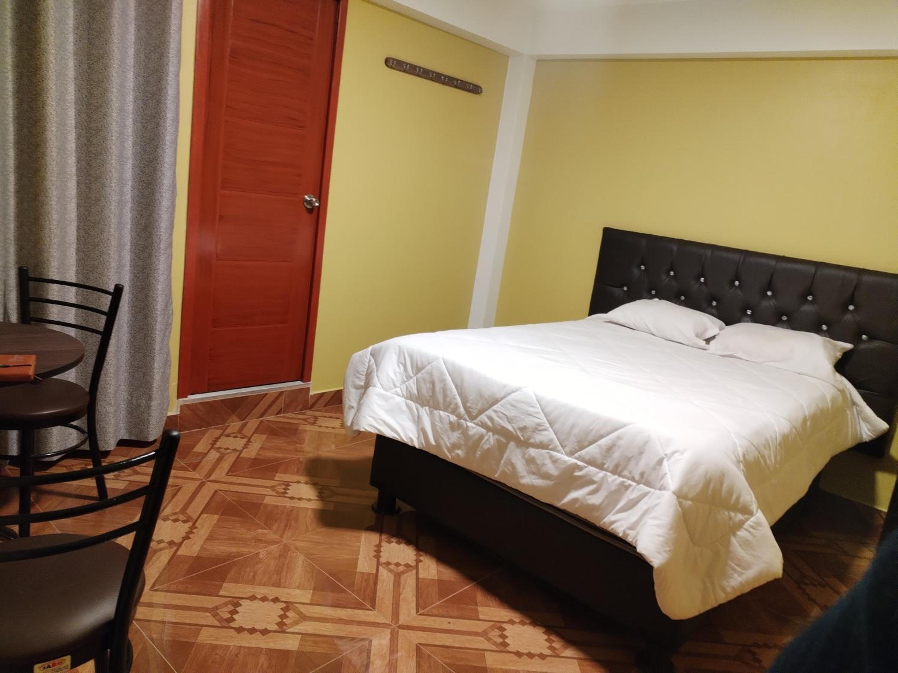 Queen Room photo 3