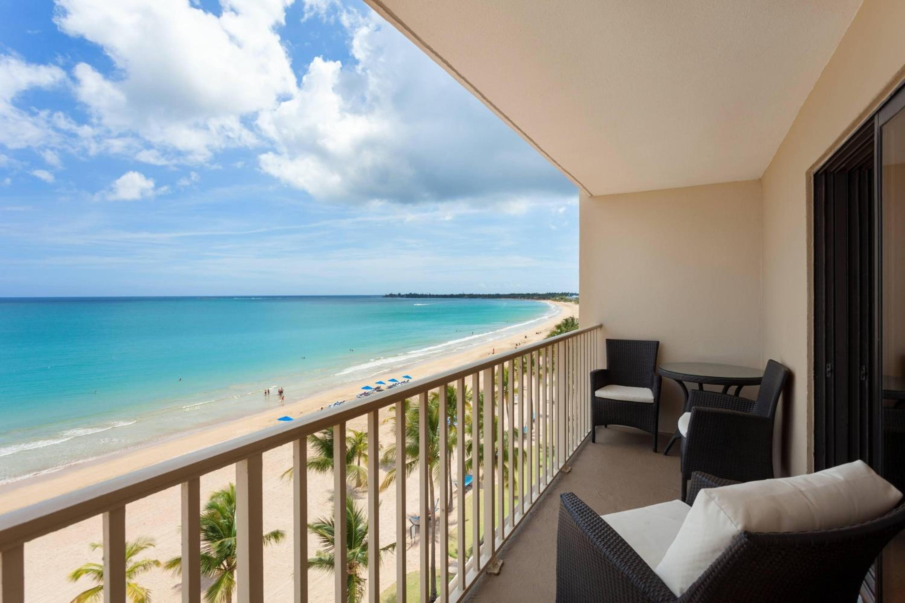 Oceanfront Suite, 1 King, Sofa bed - Photo 5