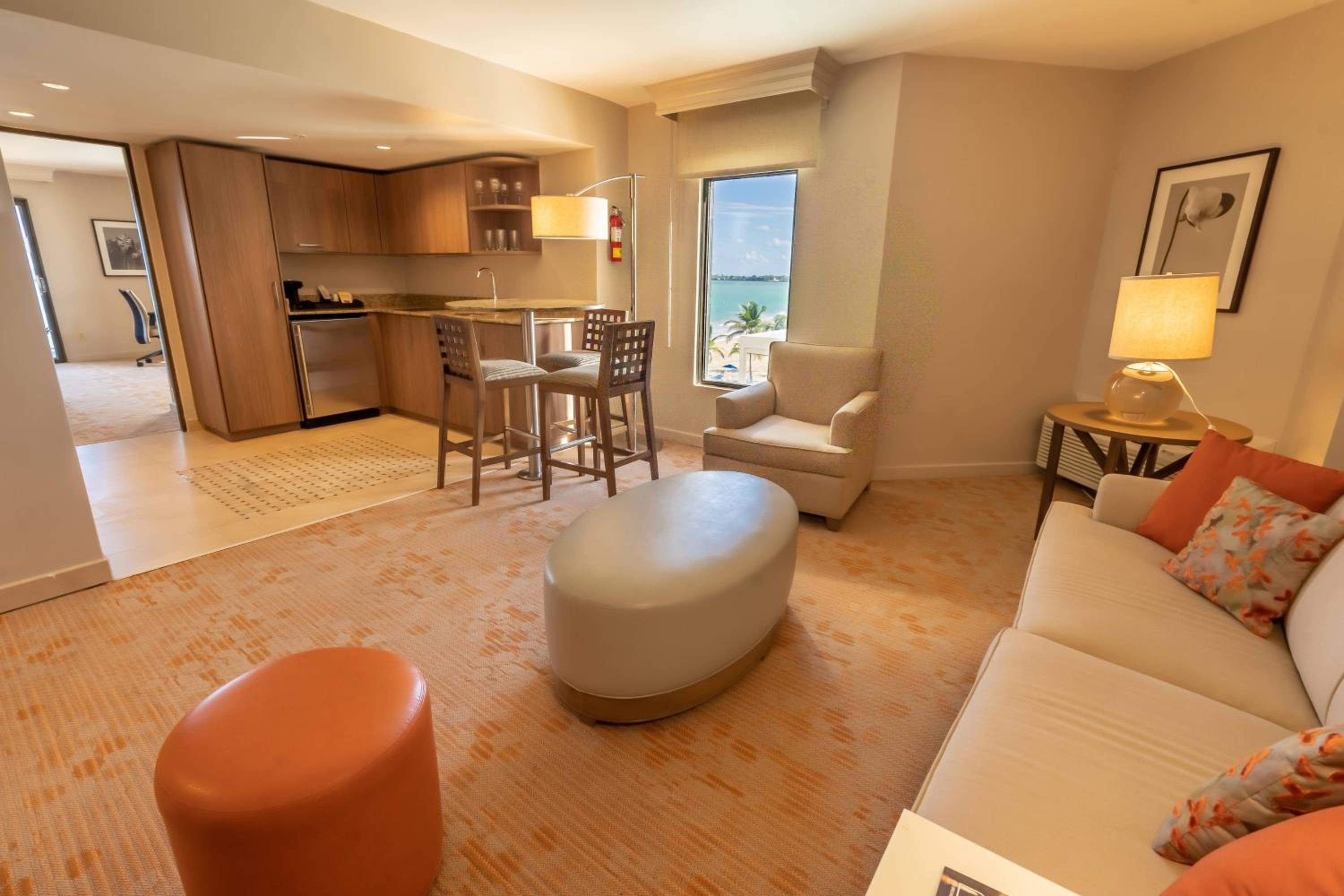 Oceanfront Suite, 1 King, Sofa bed - Photo 7