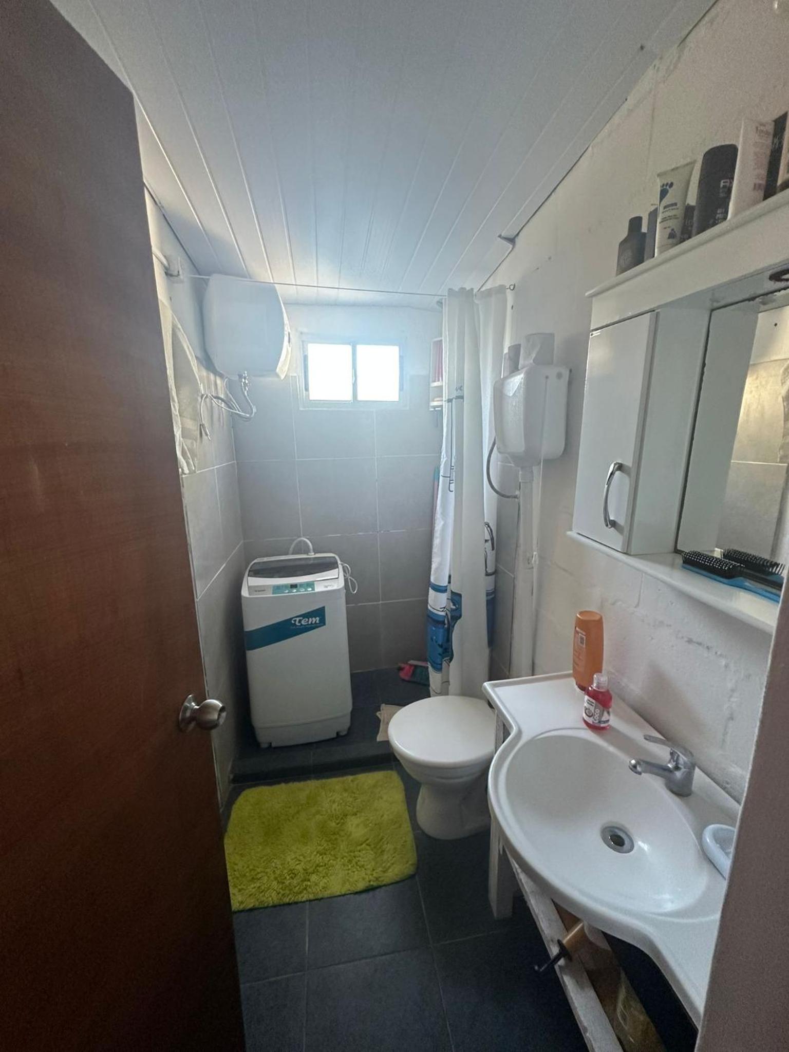One-Bedroom House photo 3