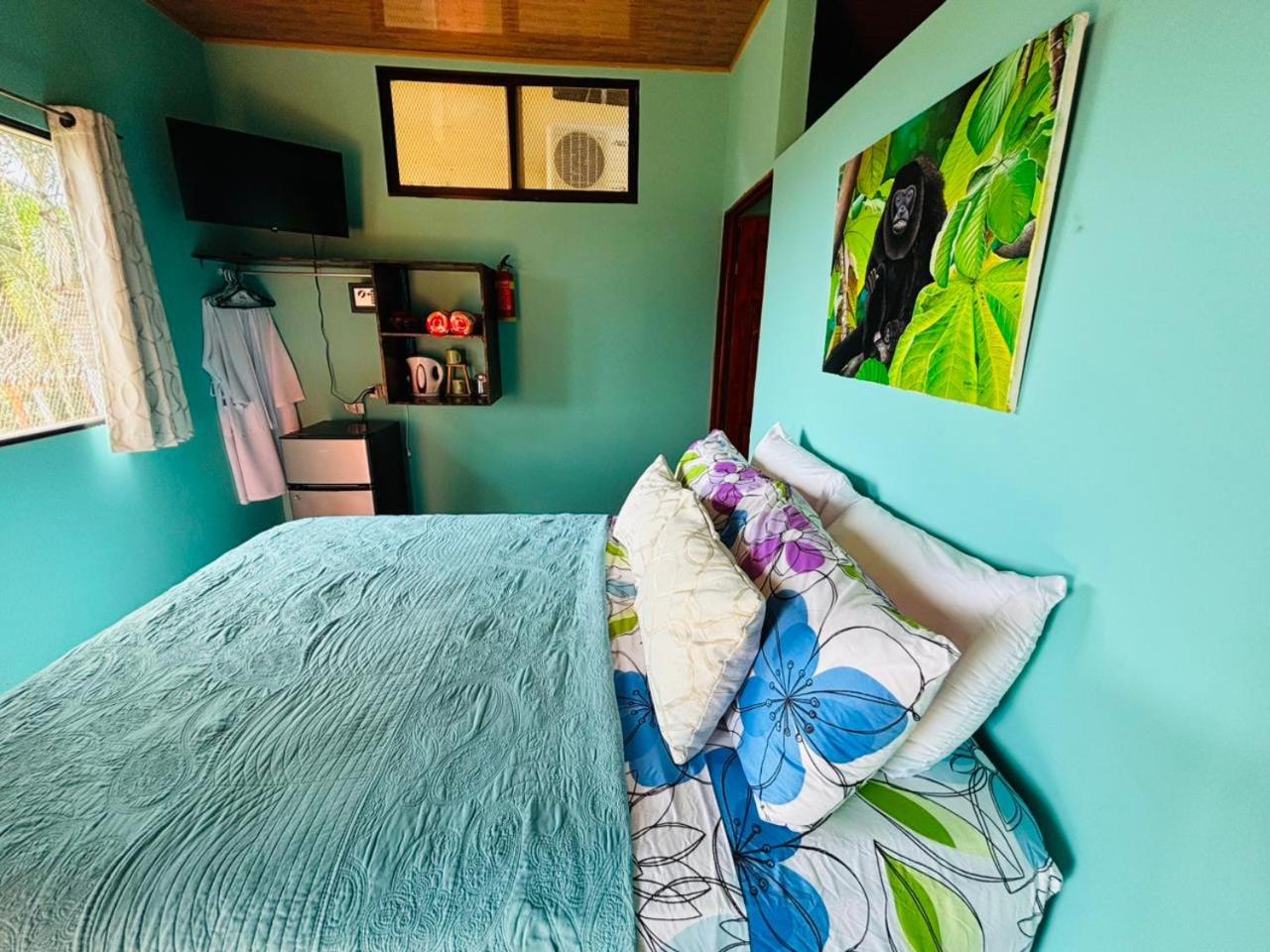Monkeys room photo 2