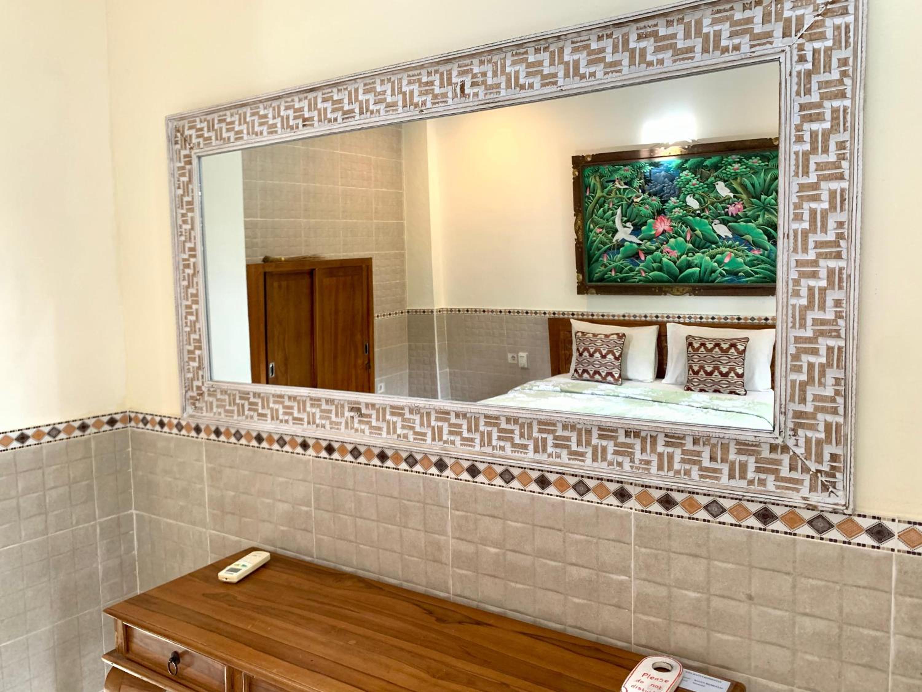 Budget Double Room - Photo 23