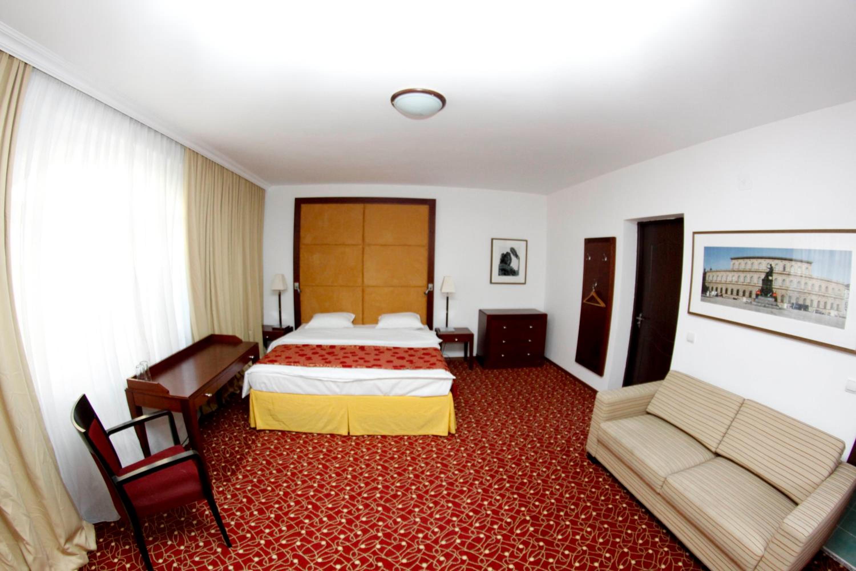 Double Room - Photo 1