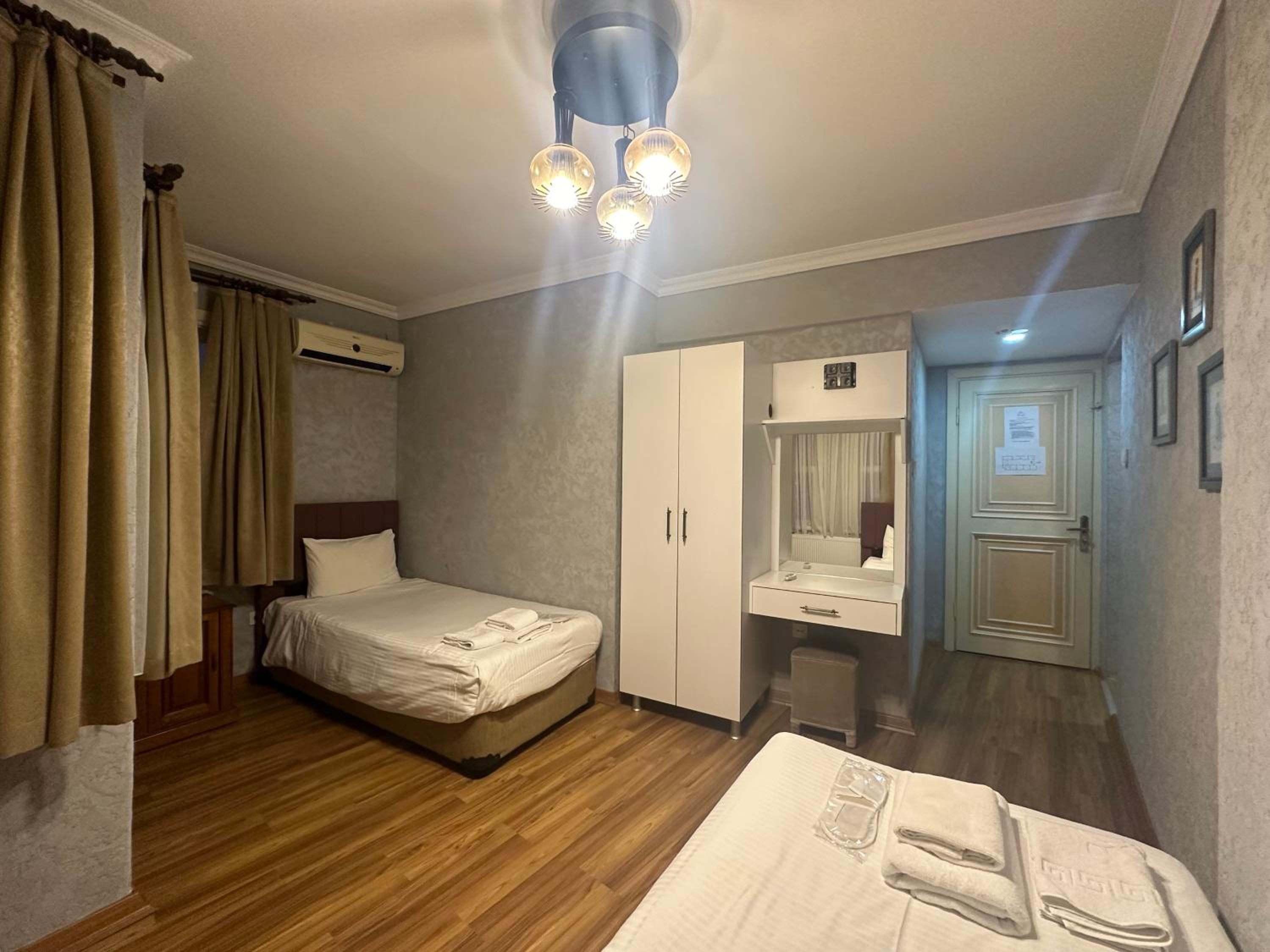 Luxury Quadruple Room