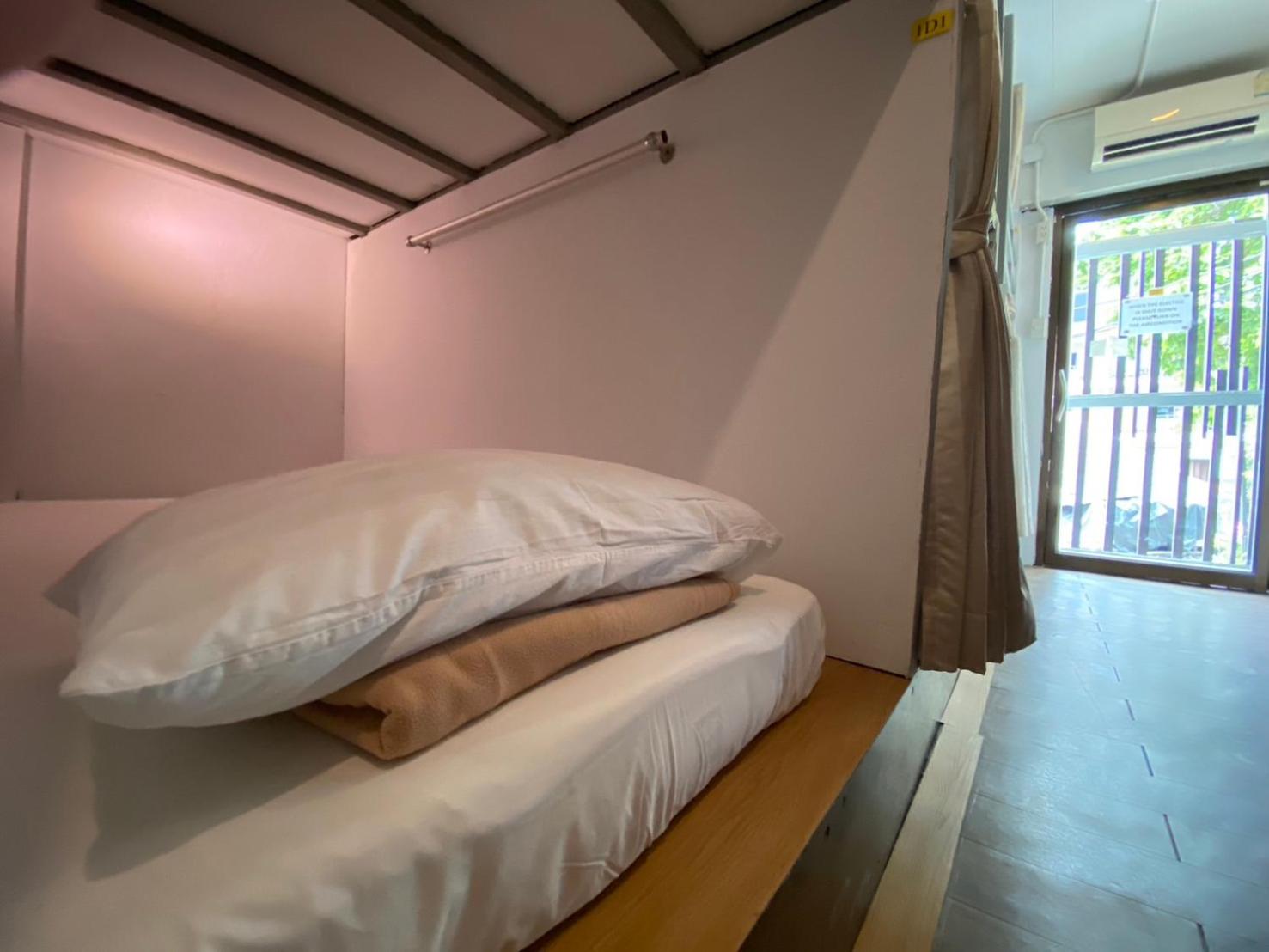 Litera en habitación compartida mixta de 20 camas