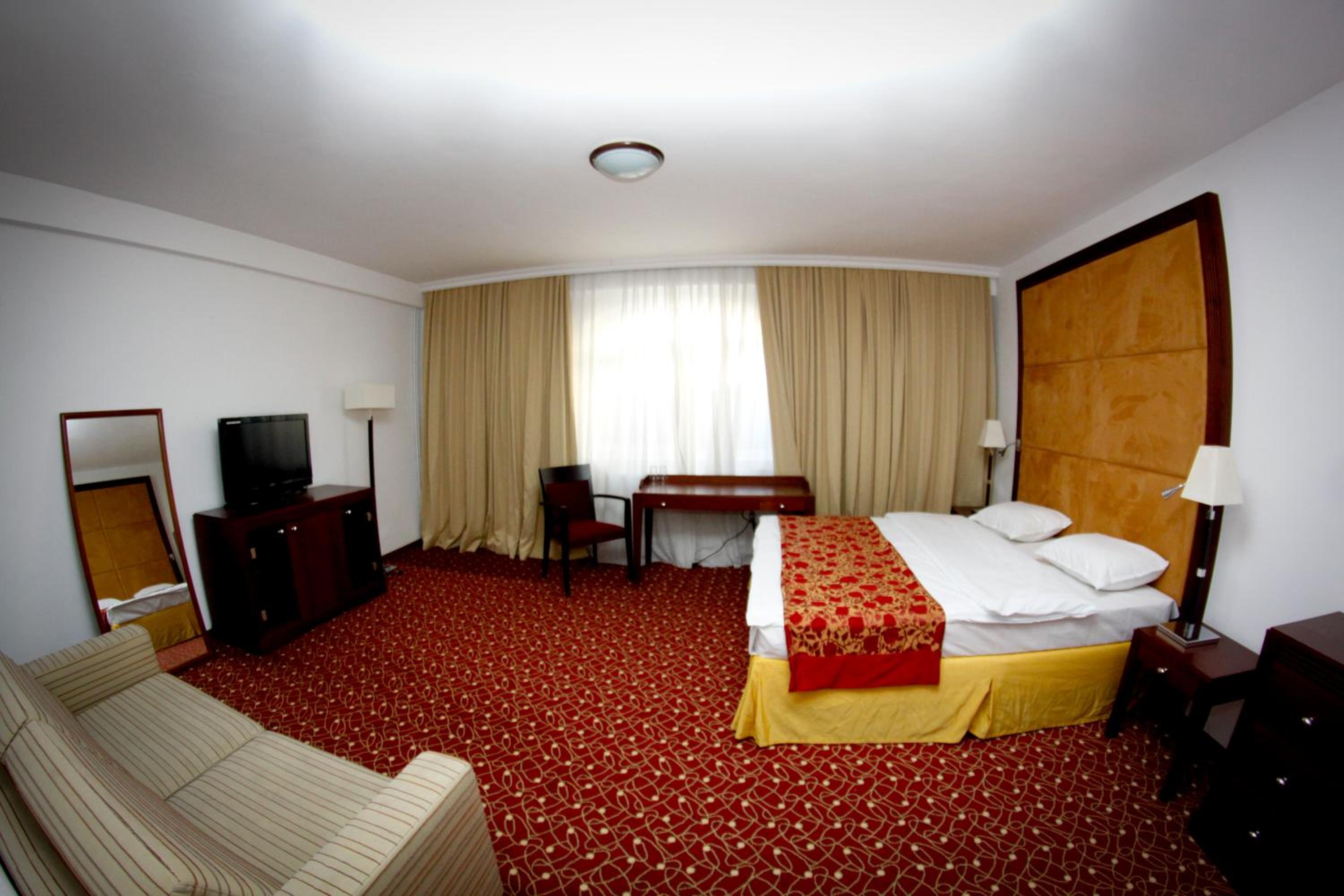 Double Room - Photo 10