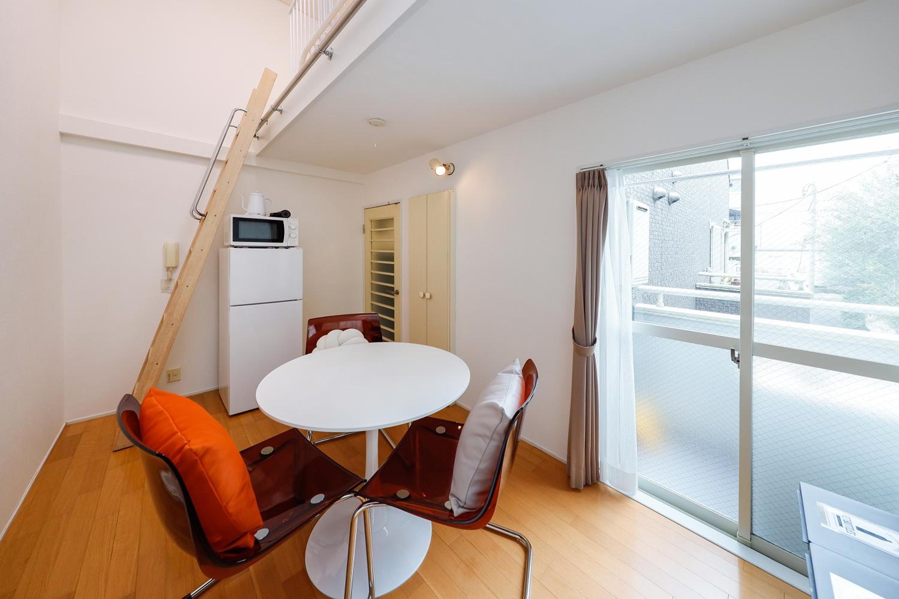 One-Bedroom Apartment photo 2