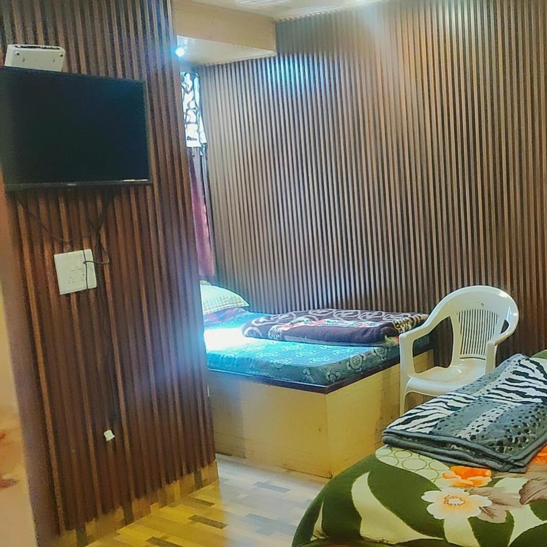 Double Room with Extra Bed photo 3