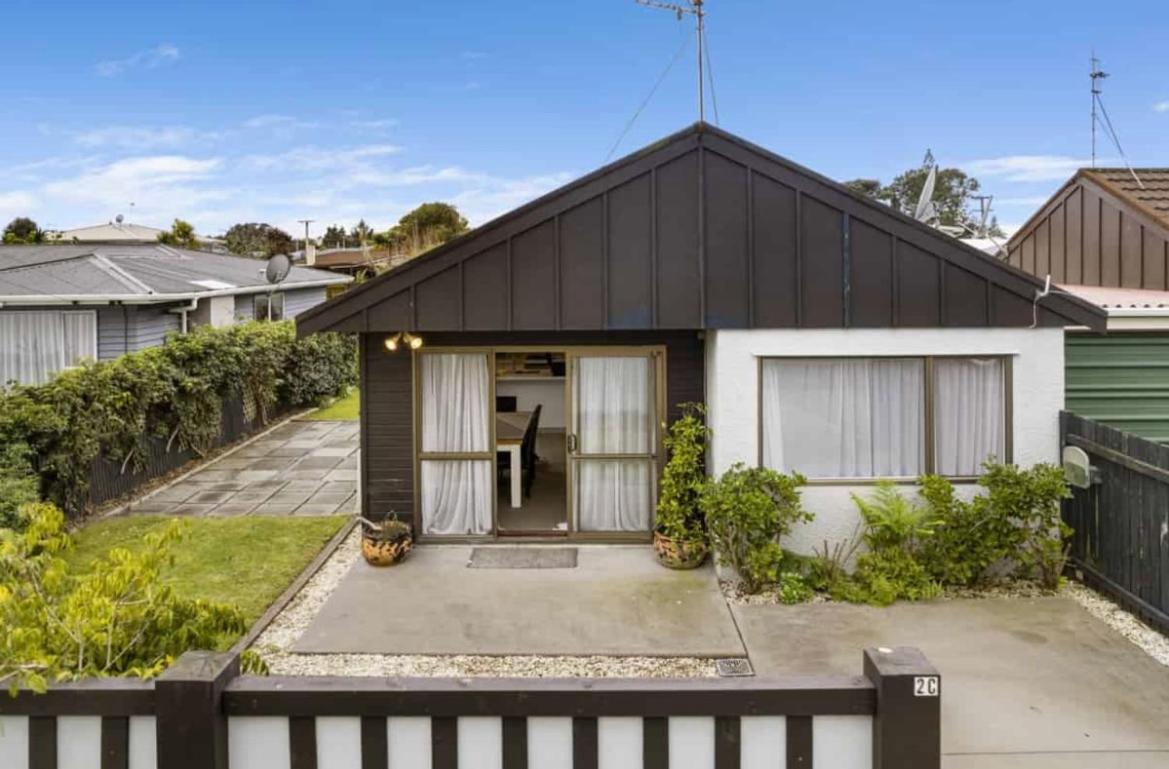 Two-Bedroom House photo 2