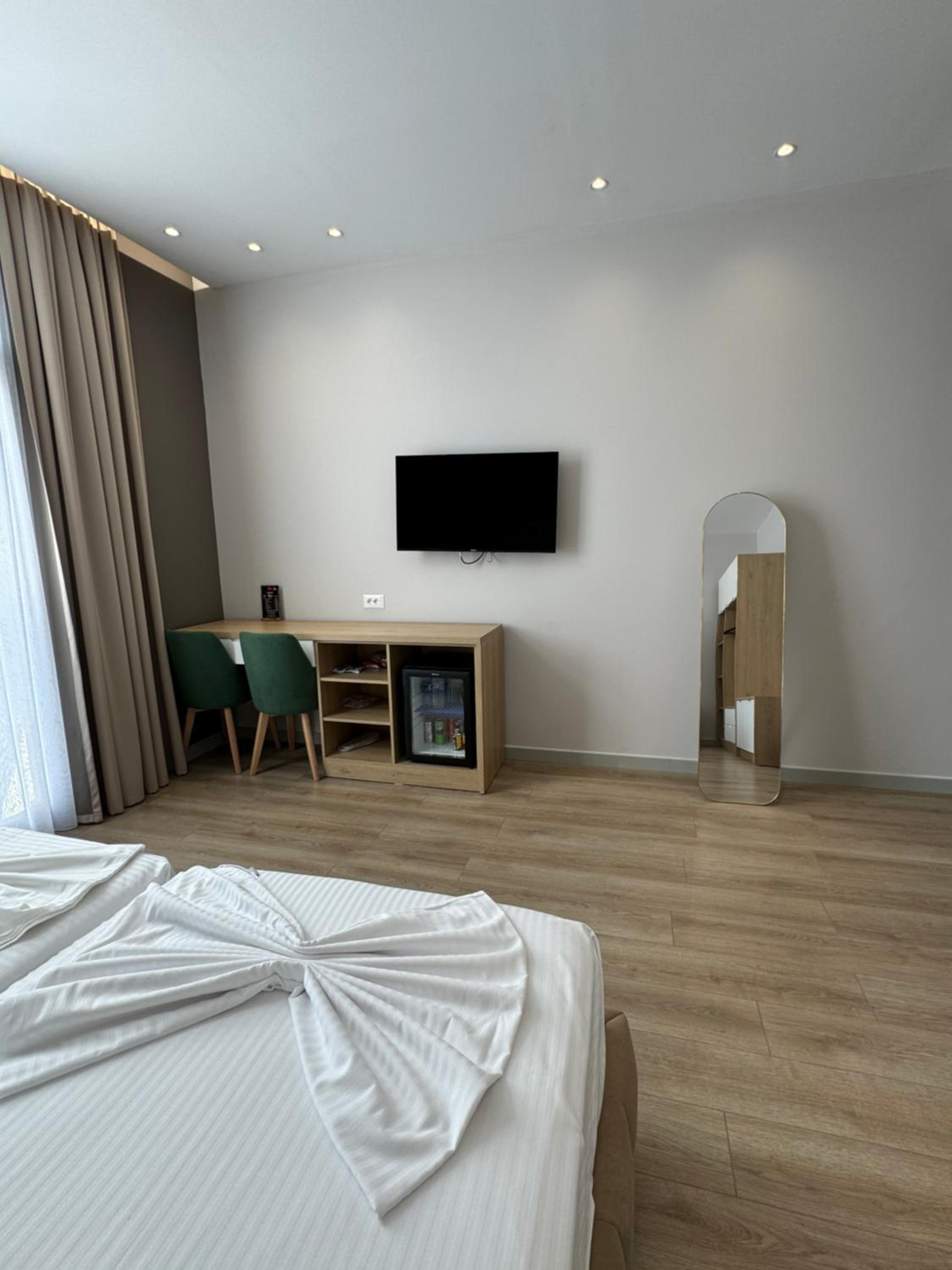Deluxe Double or Twin Room with Balcony photo 3