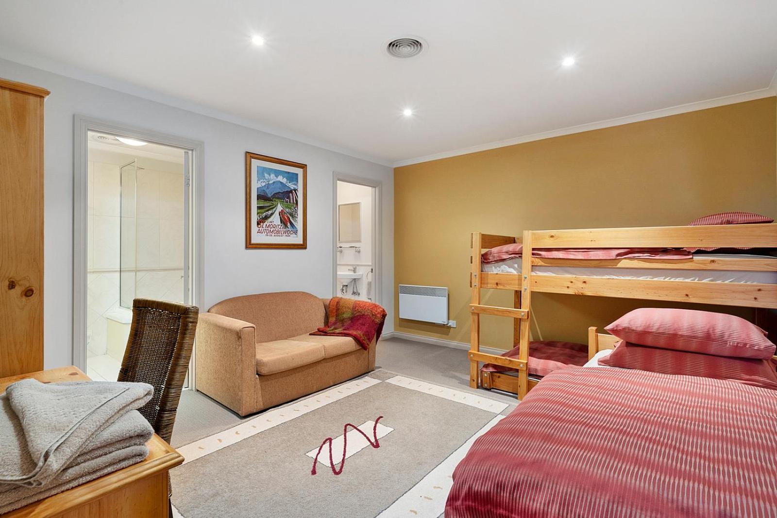 Whistler Apartment photo 2