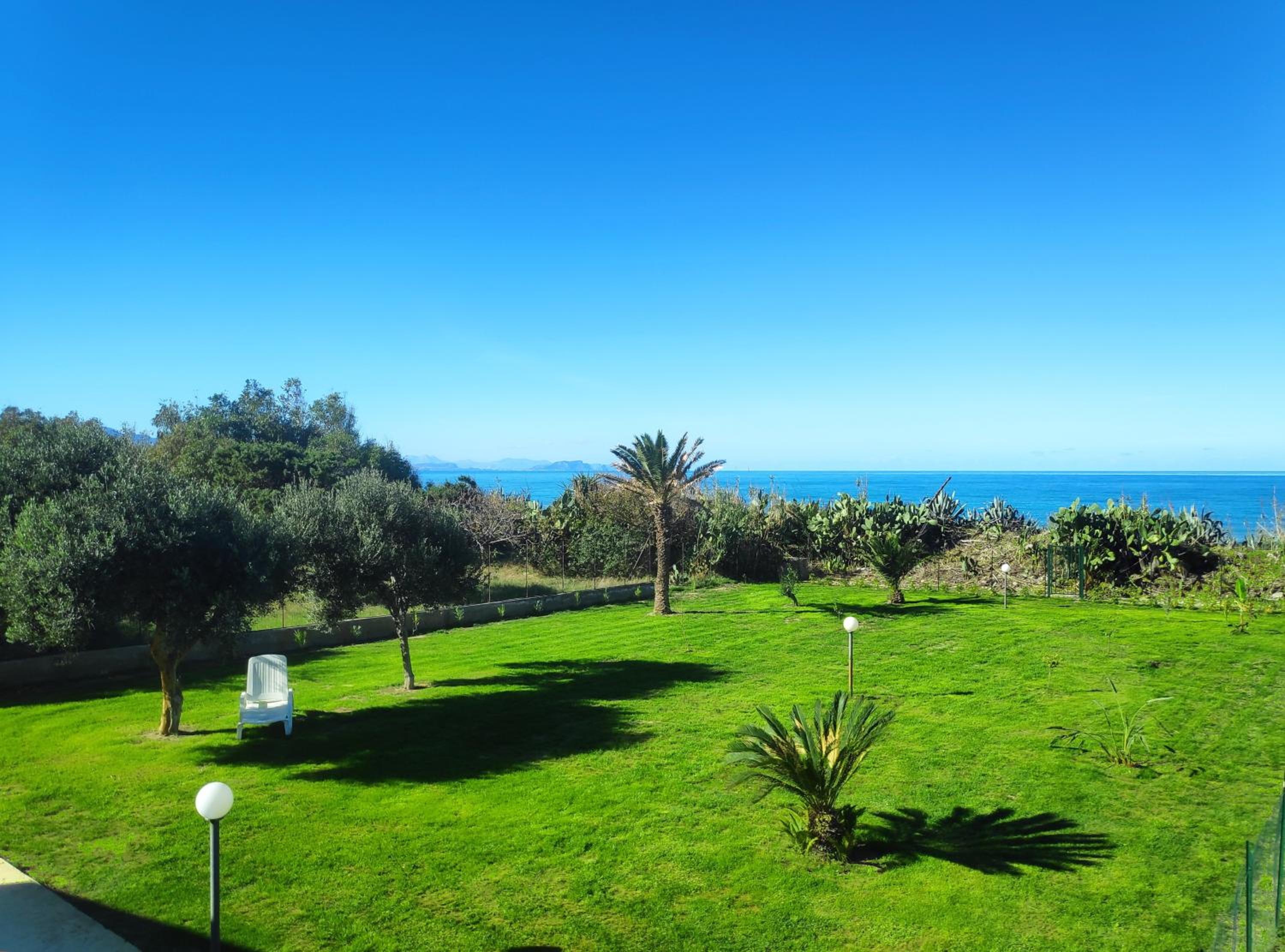 Villa - Beach Front photo 3