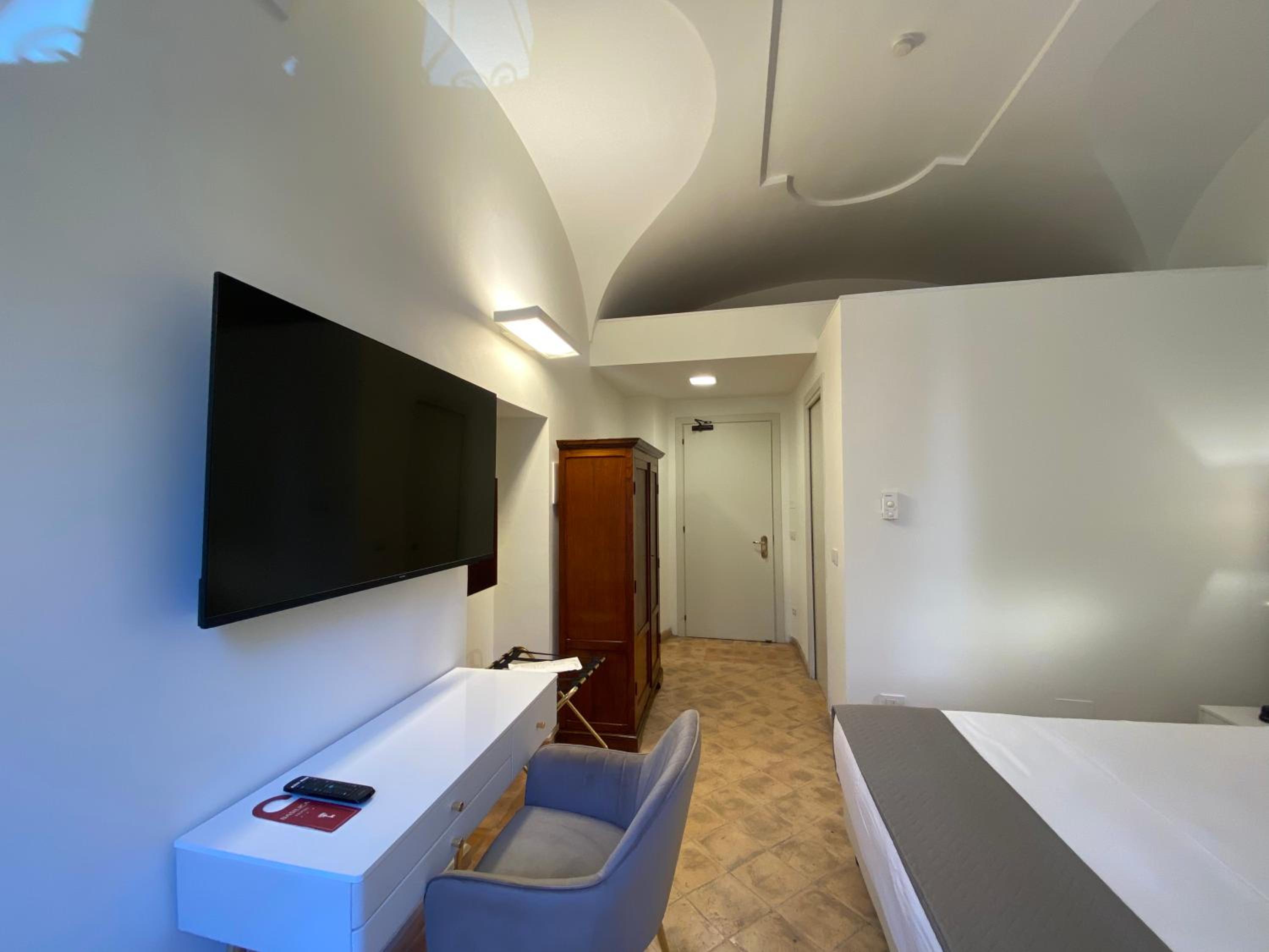 Double or Twin Room photo 2