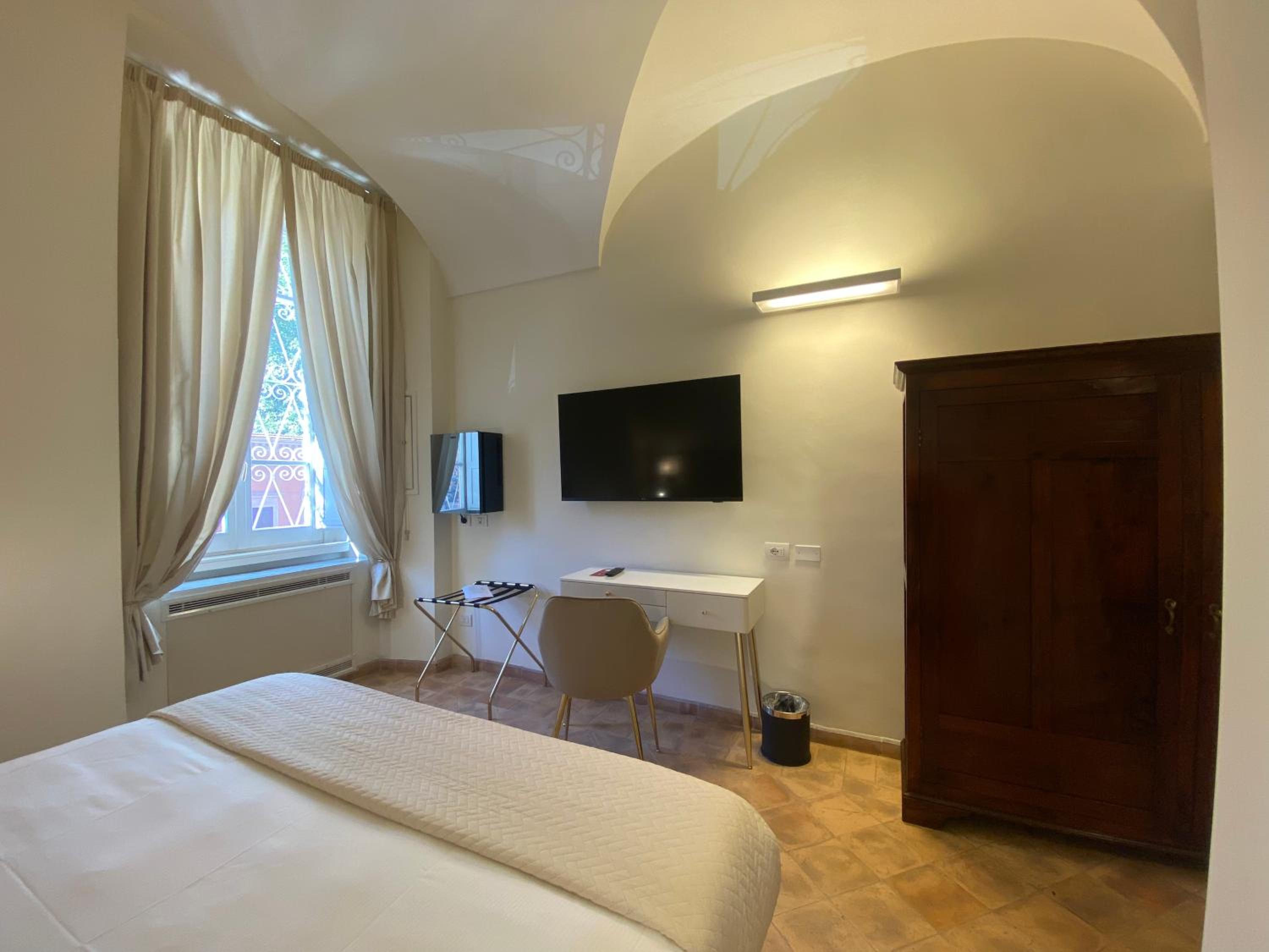 Double or Twin Room photo 3