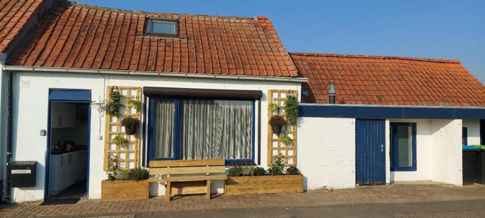Two-Bedroom House - Photo 4
