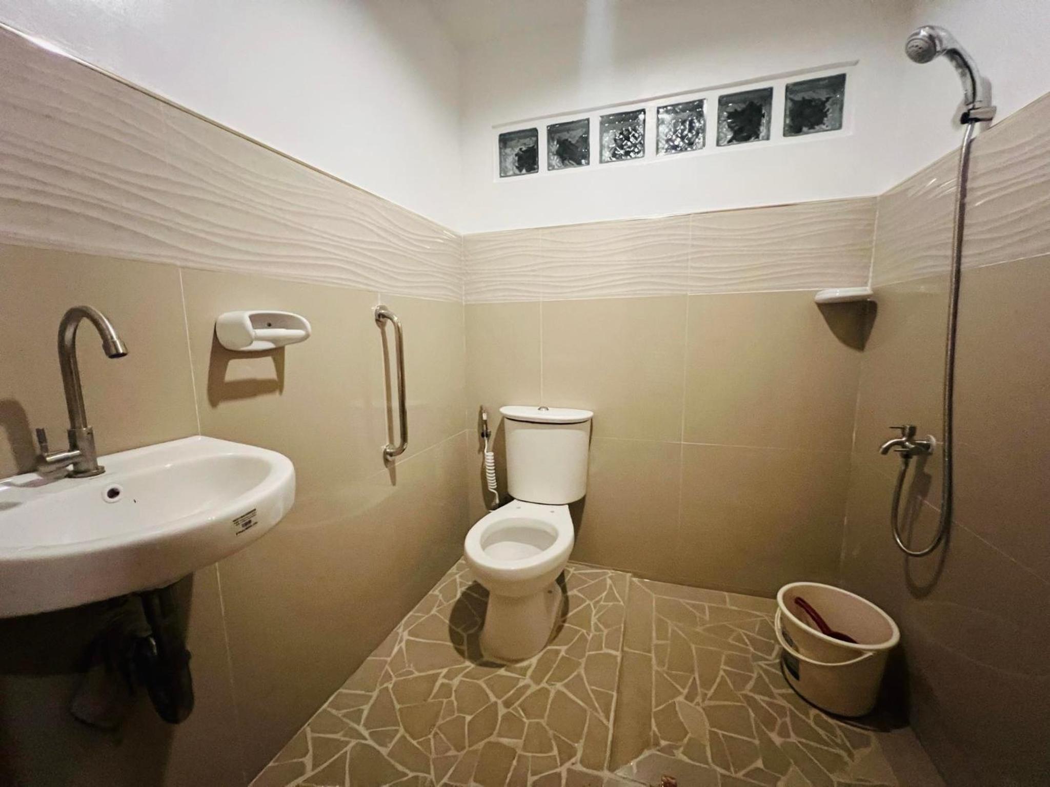 Double Room With Shared Toilet photo 2