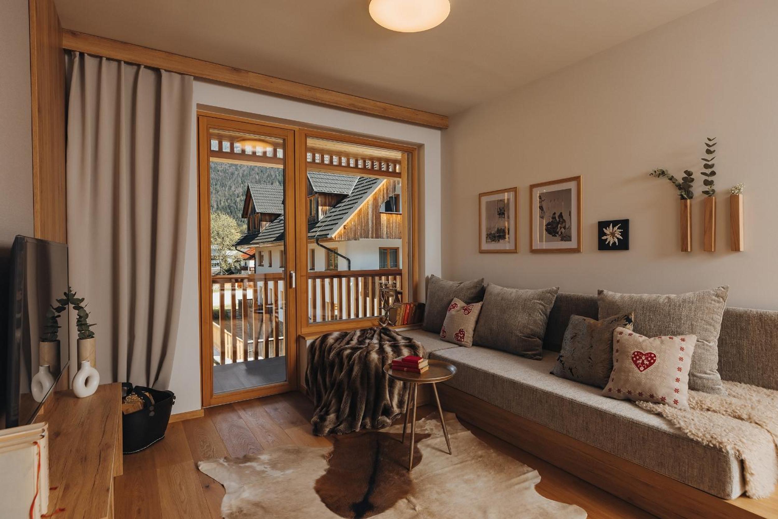Two-Bedroom Deluxe Apartment with Balcony photo 1