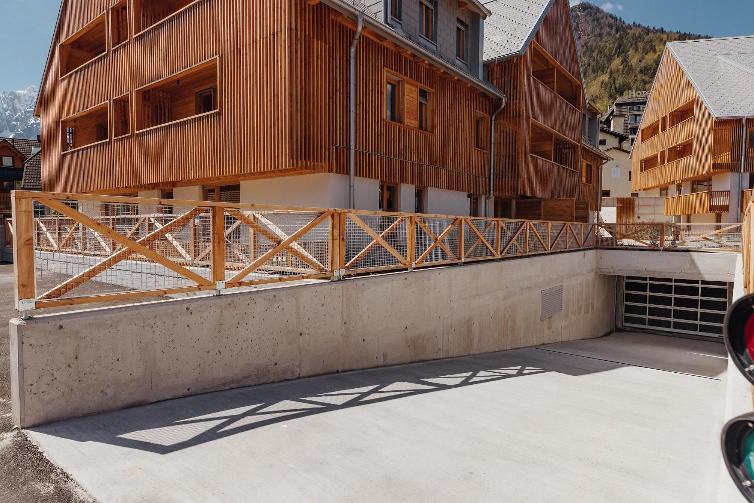 Two-Bedroom Deluxe Apartment with Balcony photo 2