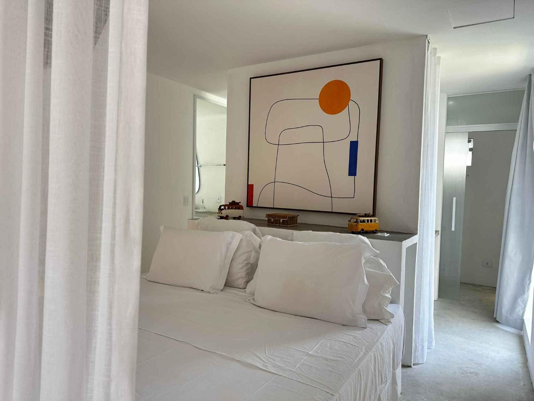 Deluxe King Suite - Photo 5