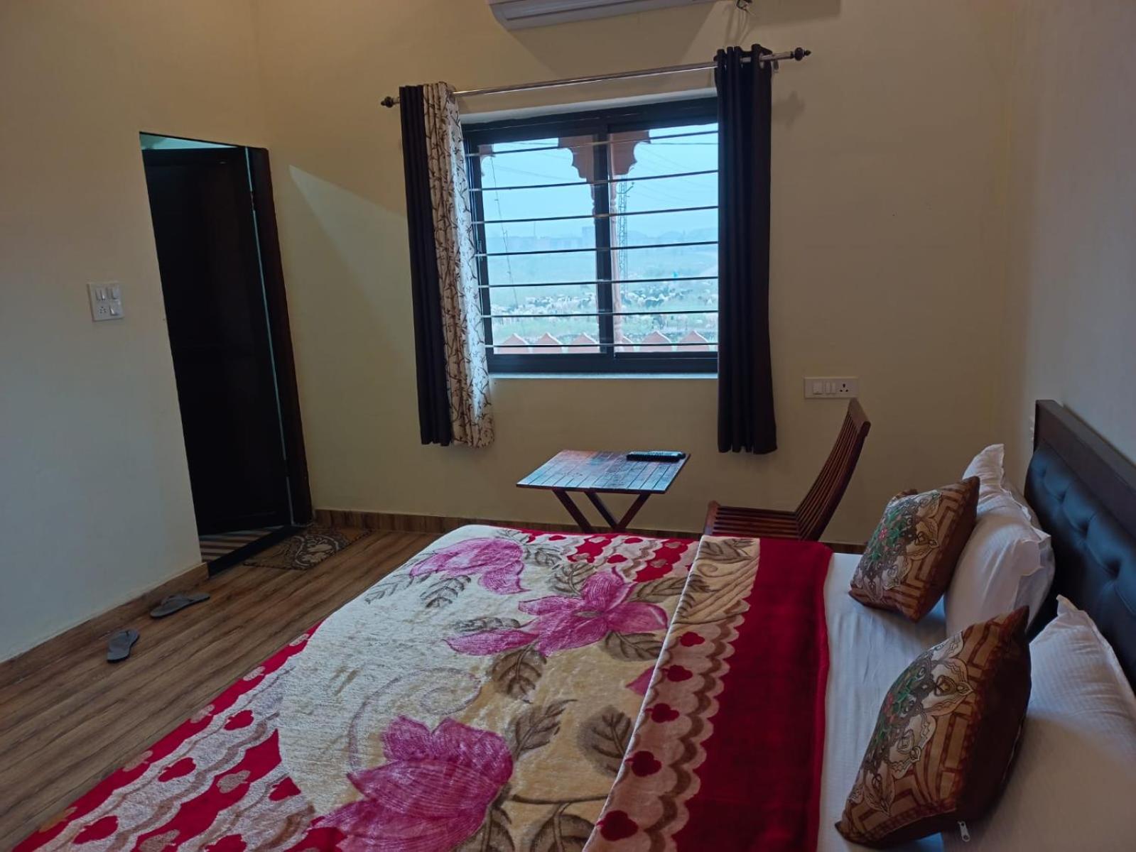 Deluxe Room - Photo 1