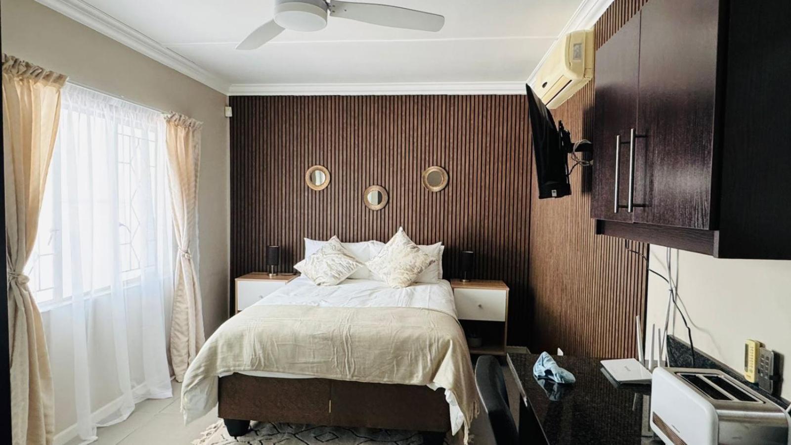 Deluxe Double Room photo 3