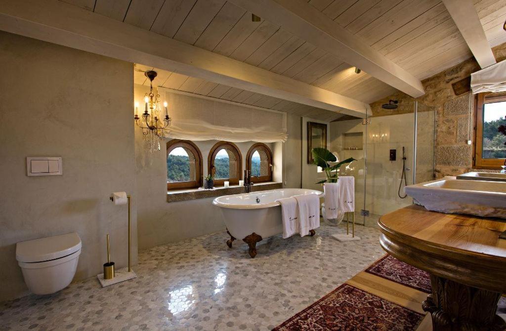 Suite - Photo 4
