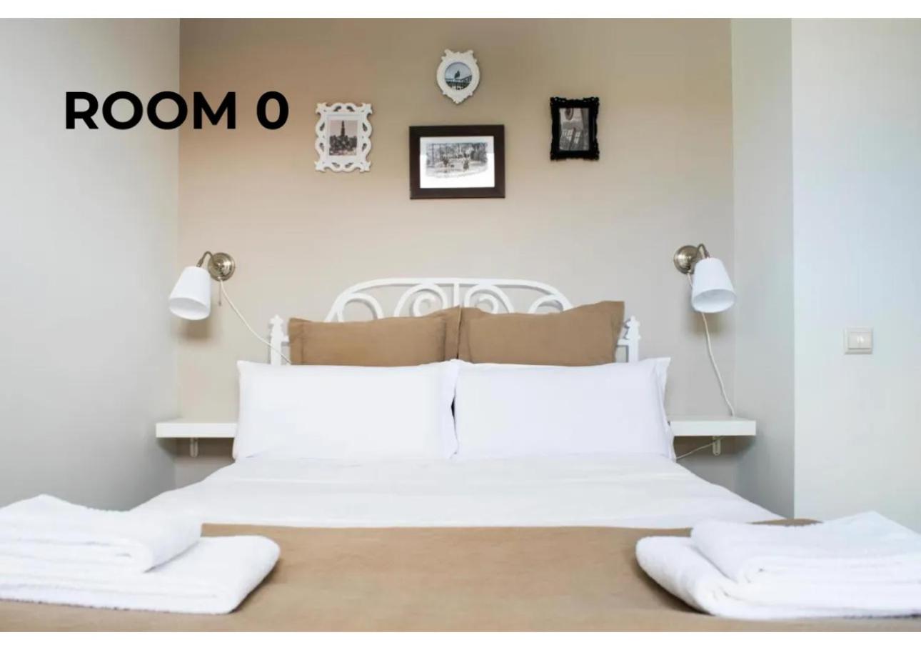 Double Room with Private Bathroom - Photo 1