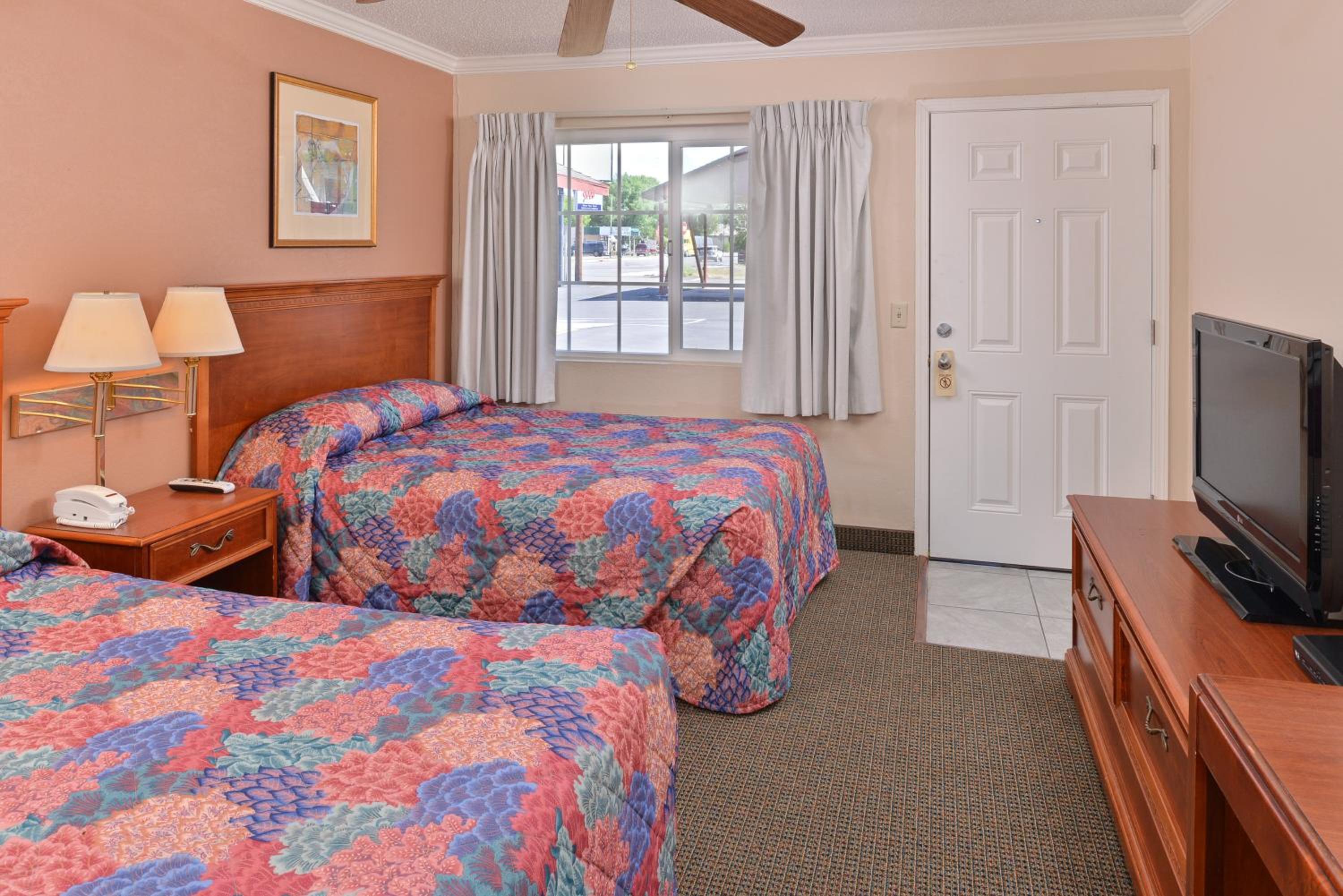 Double Room with Two Double Beds - Non-Smoking photo 2