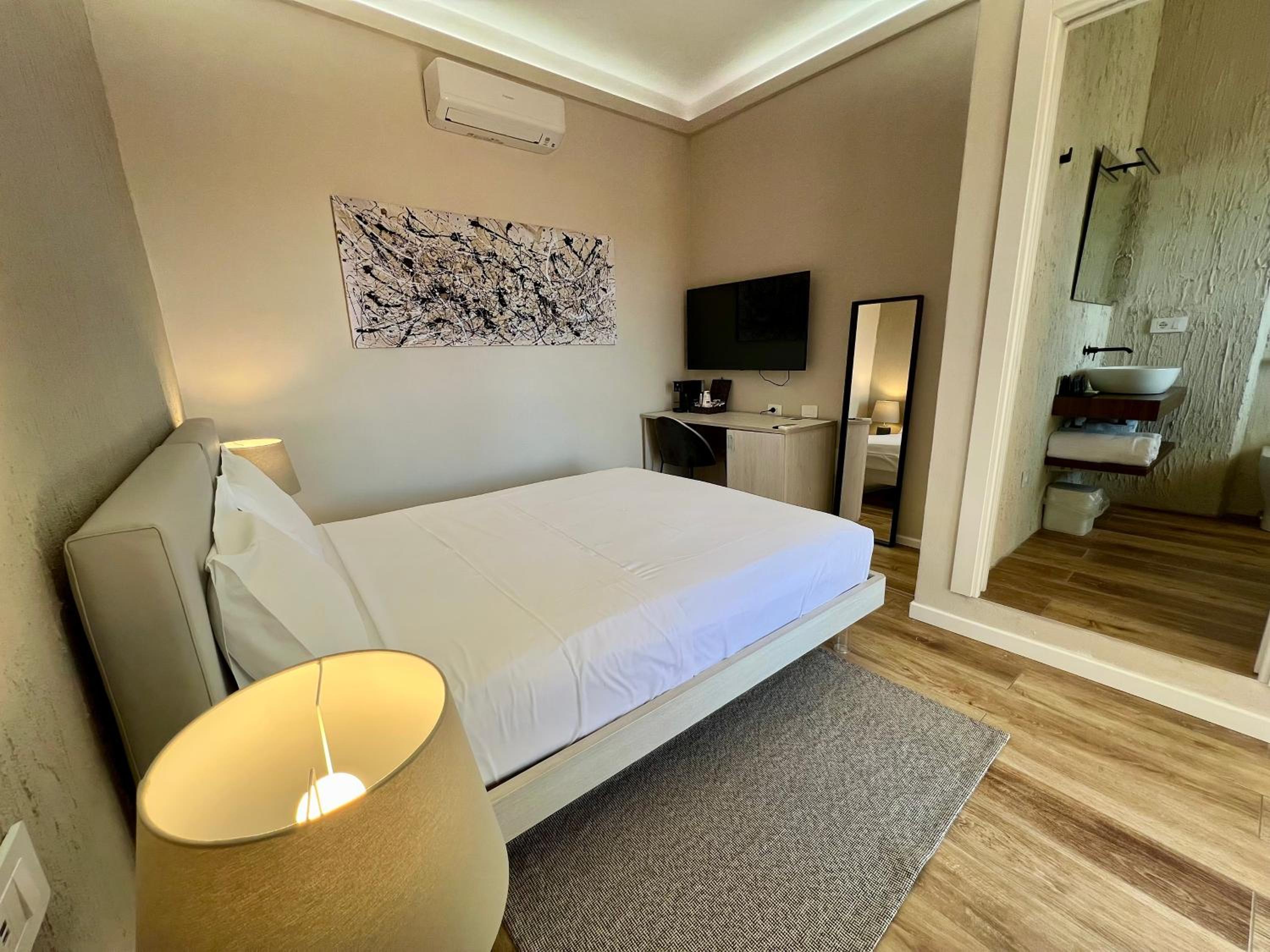 Deluxe Queen Room photo 3