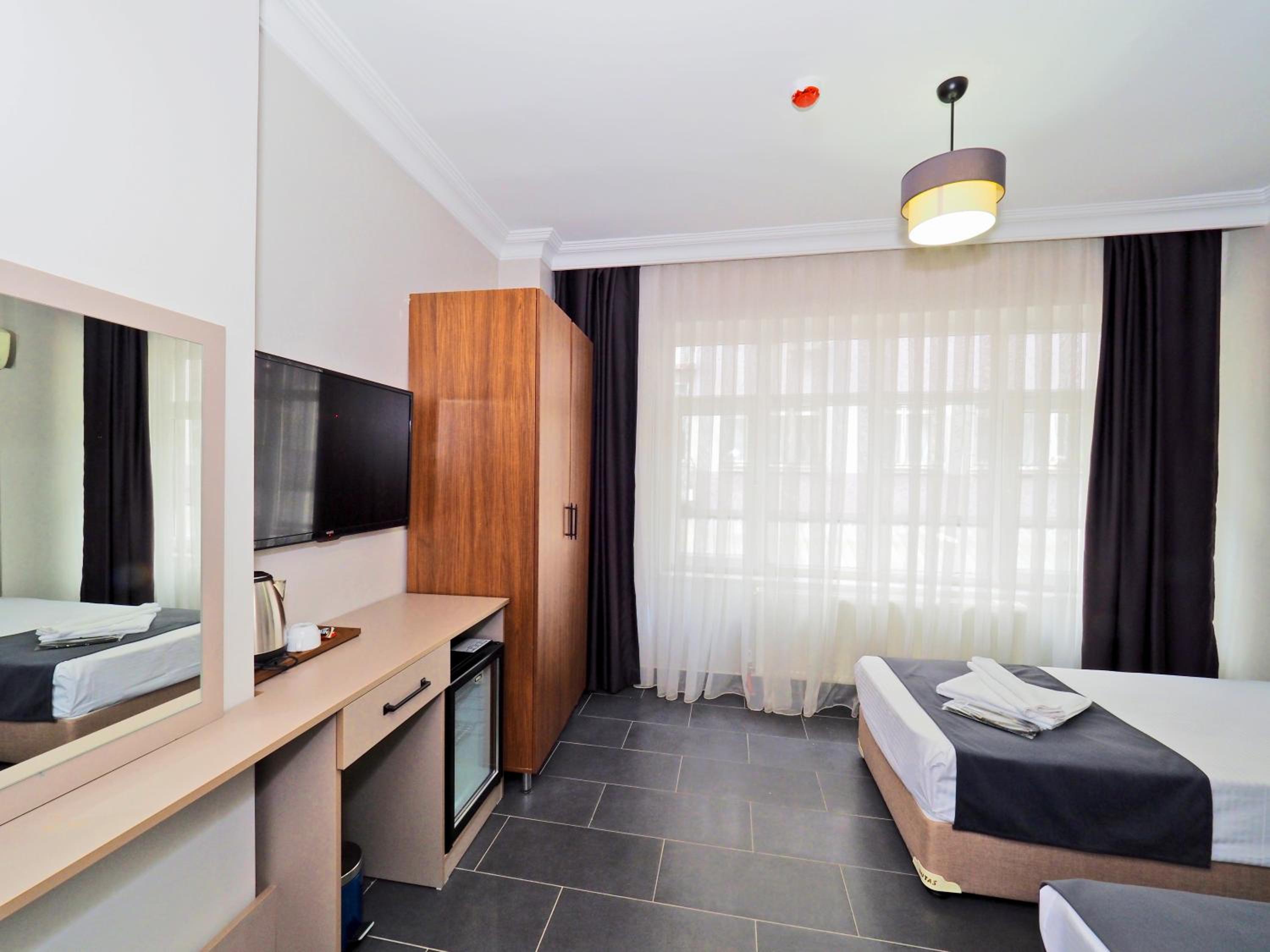 Standard Triple Room photo 3