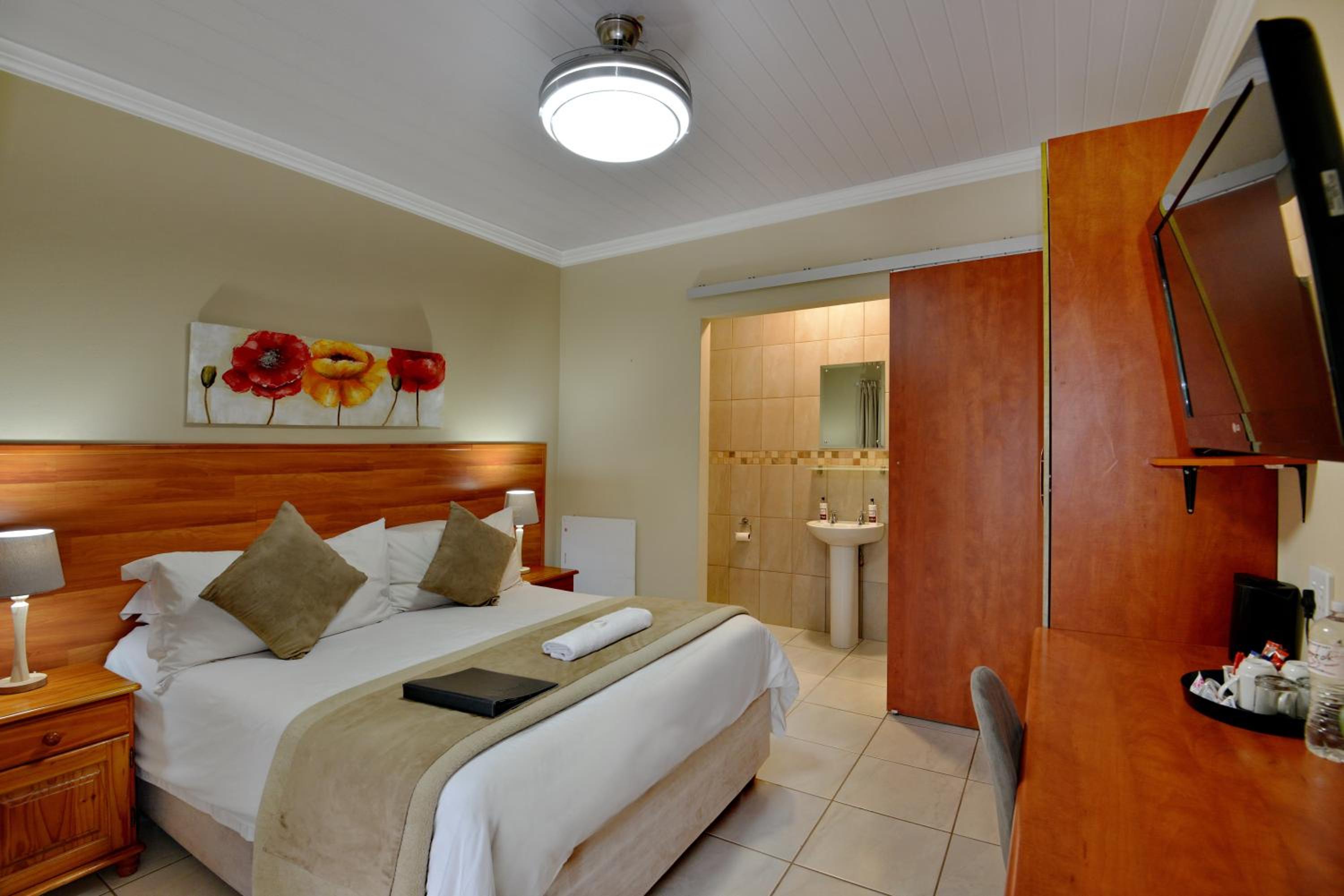 Twin Room - Photo 2