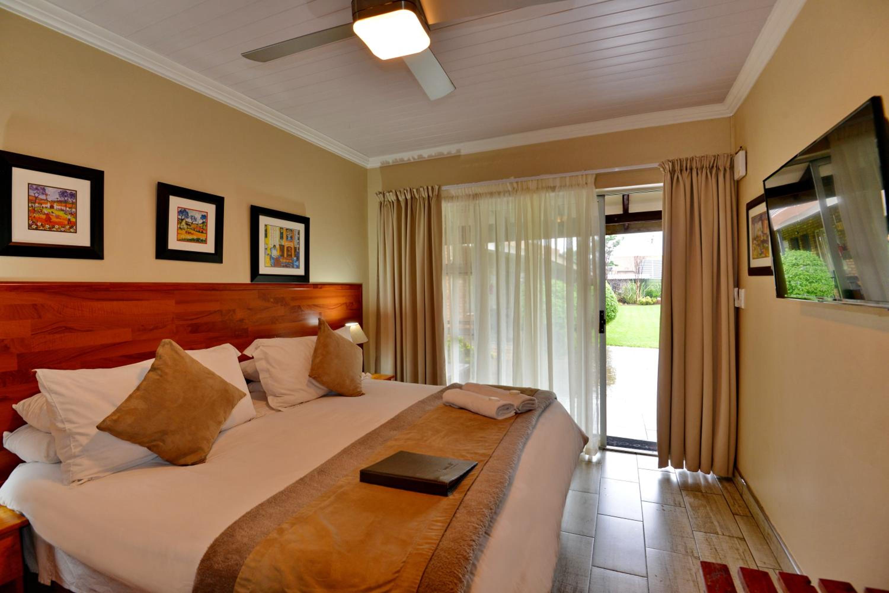Twin Room - Photo 6