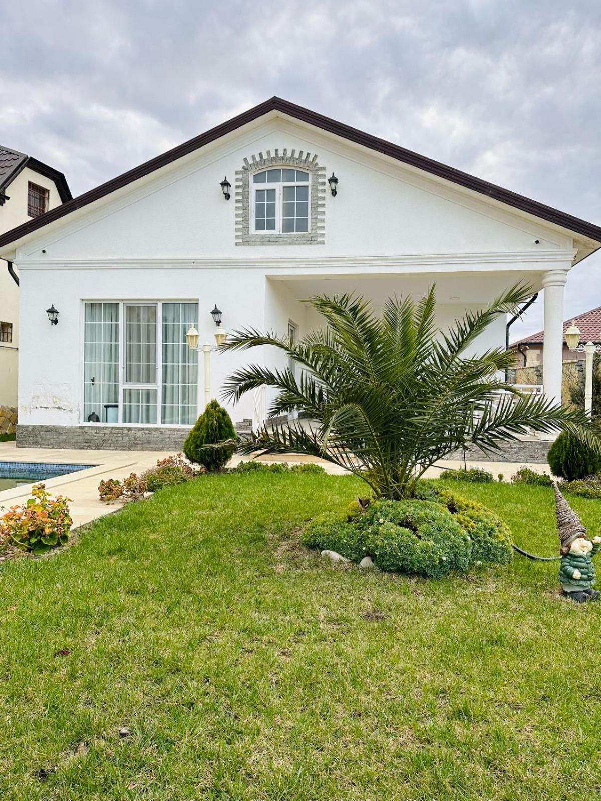 Three-Bedroom Villa photo 1