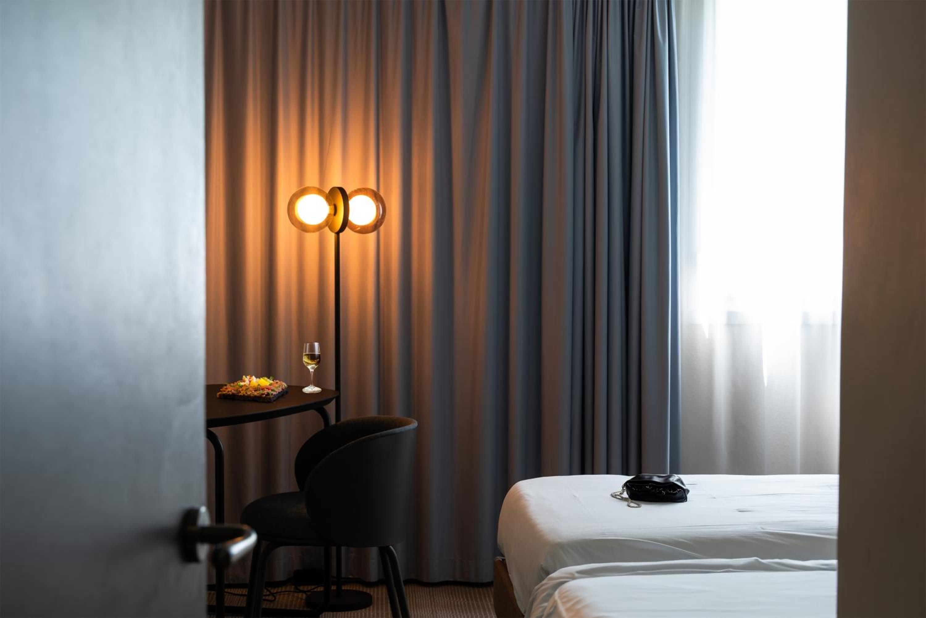 Standard Twin Room - Photo 2