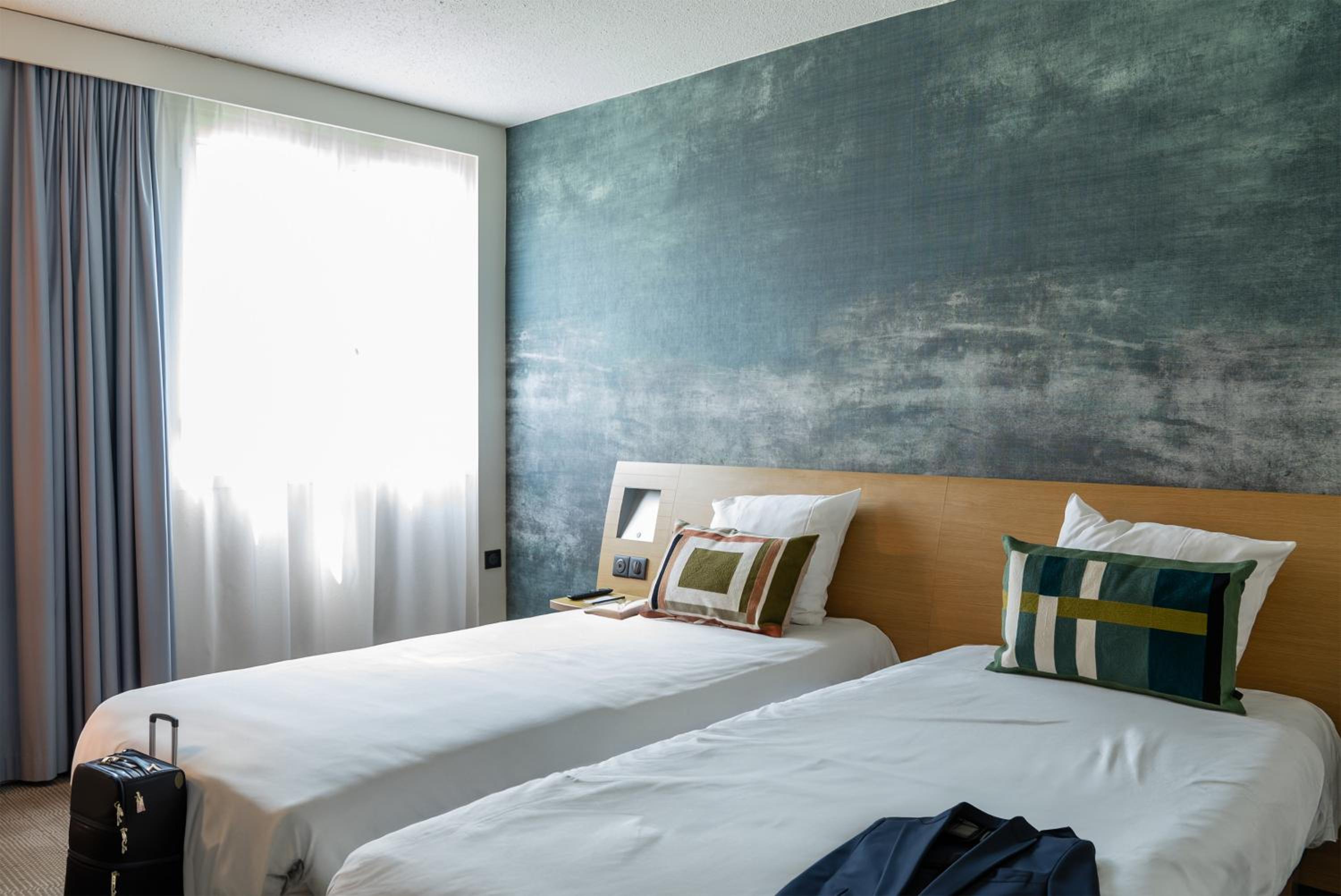 Standard Twin Room - Photo 3