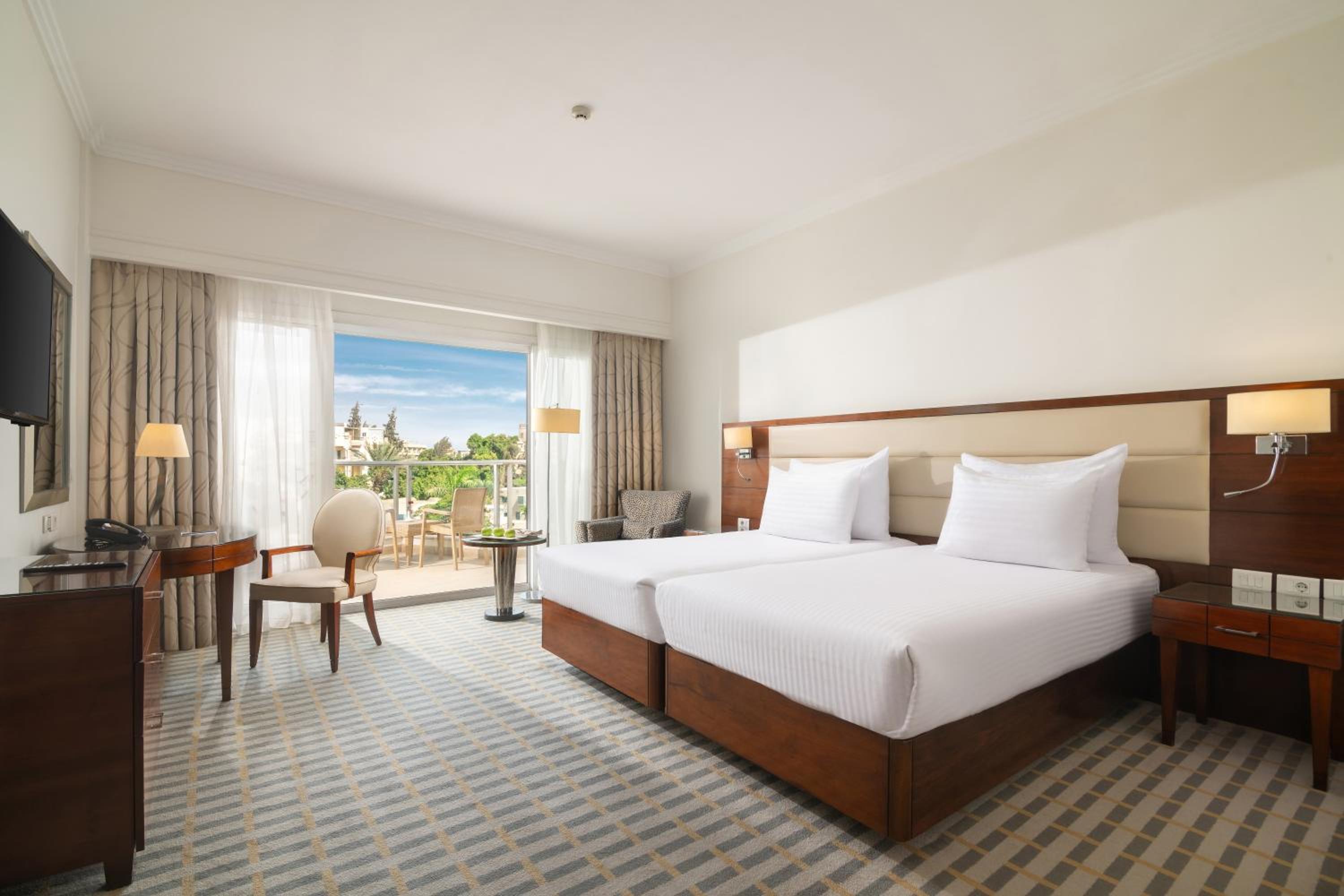 Deluxe Room - City View