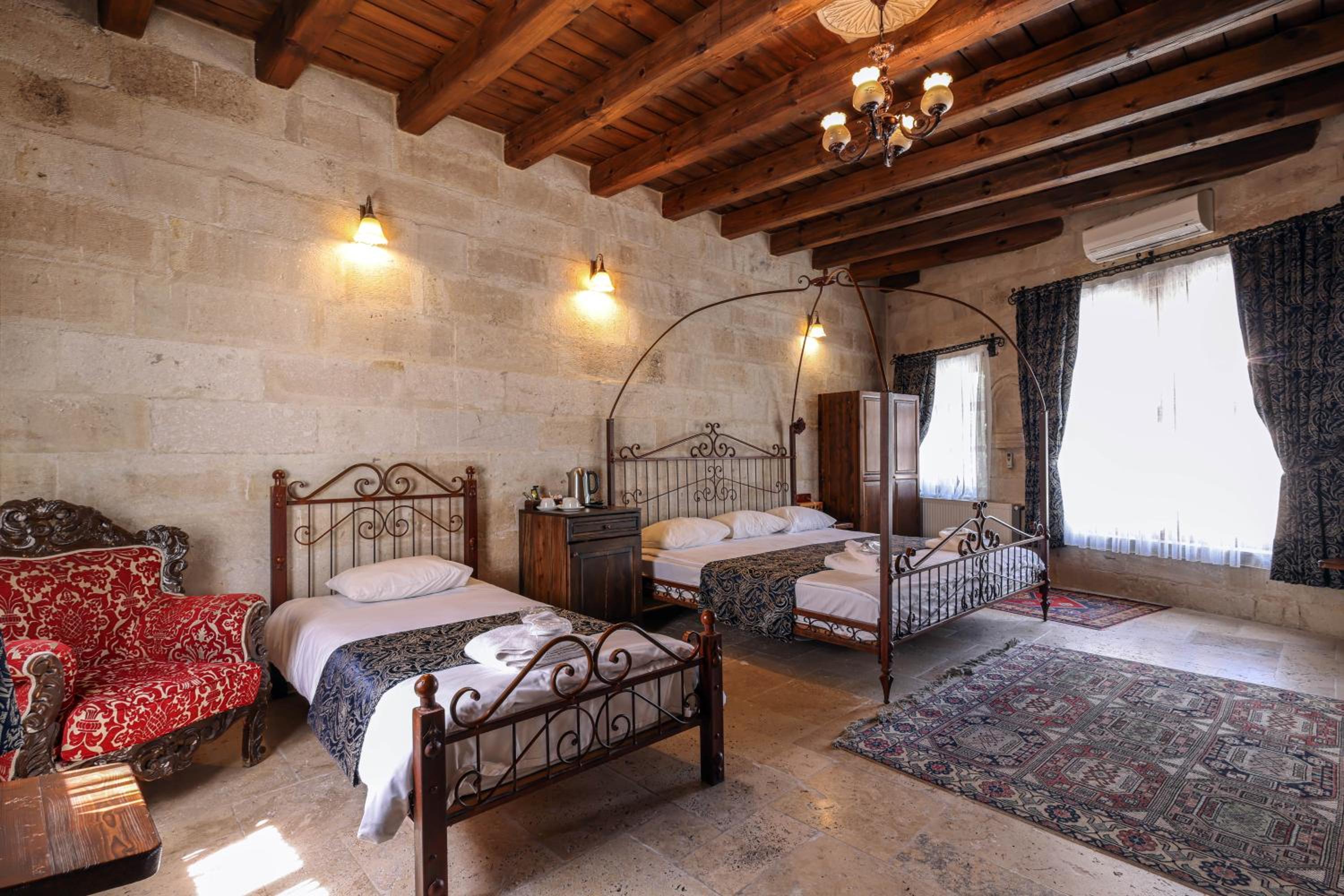 Deluxe Triple Room photo 3