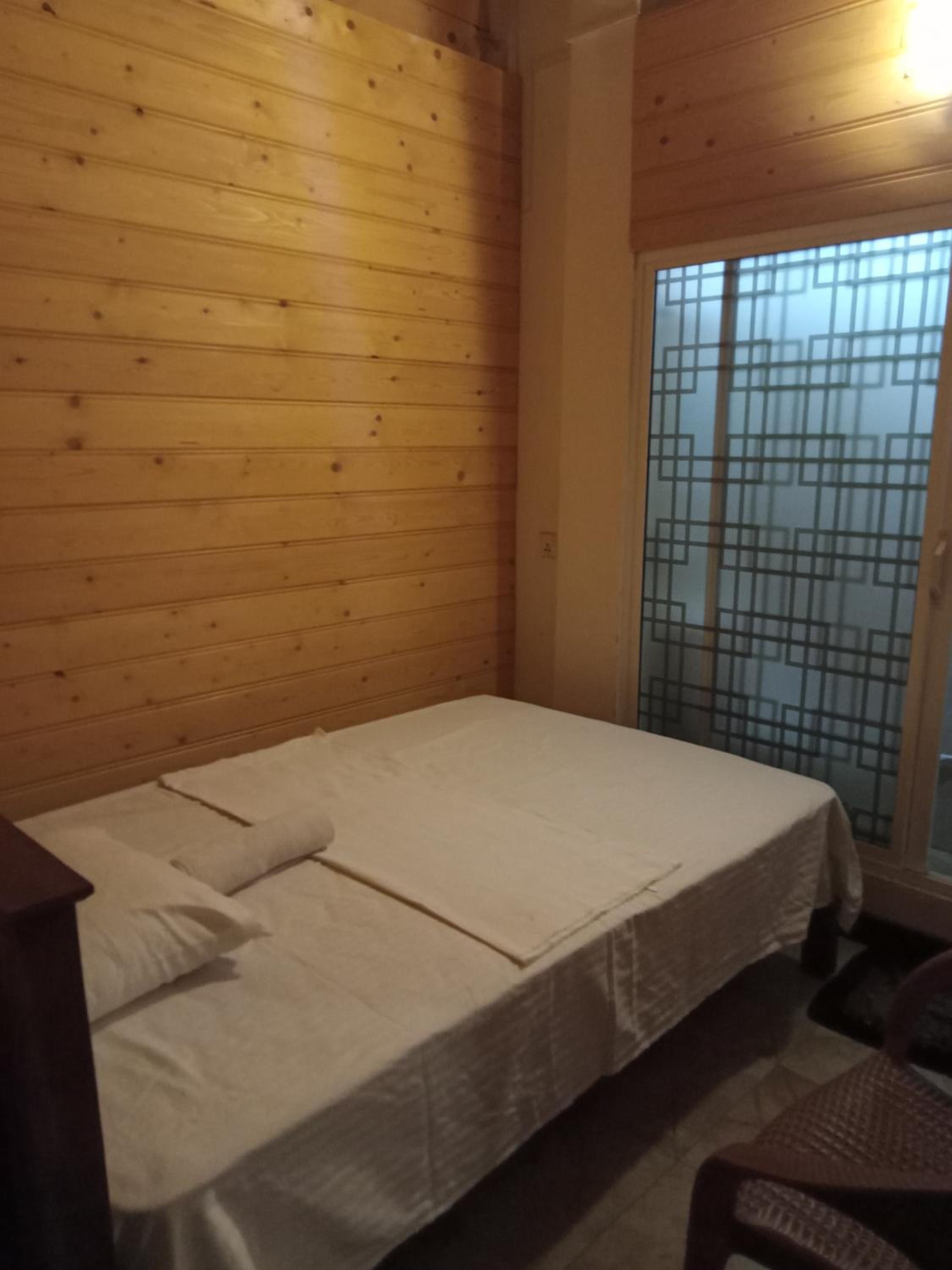 Single Room photo 1