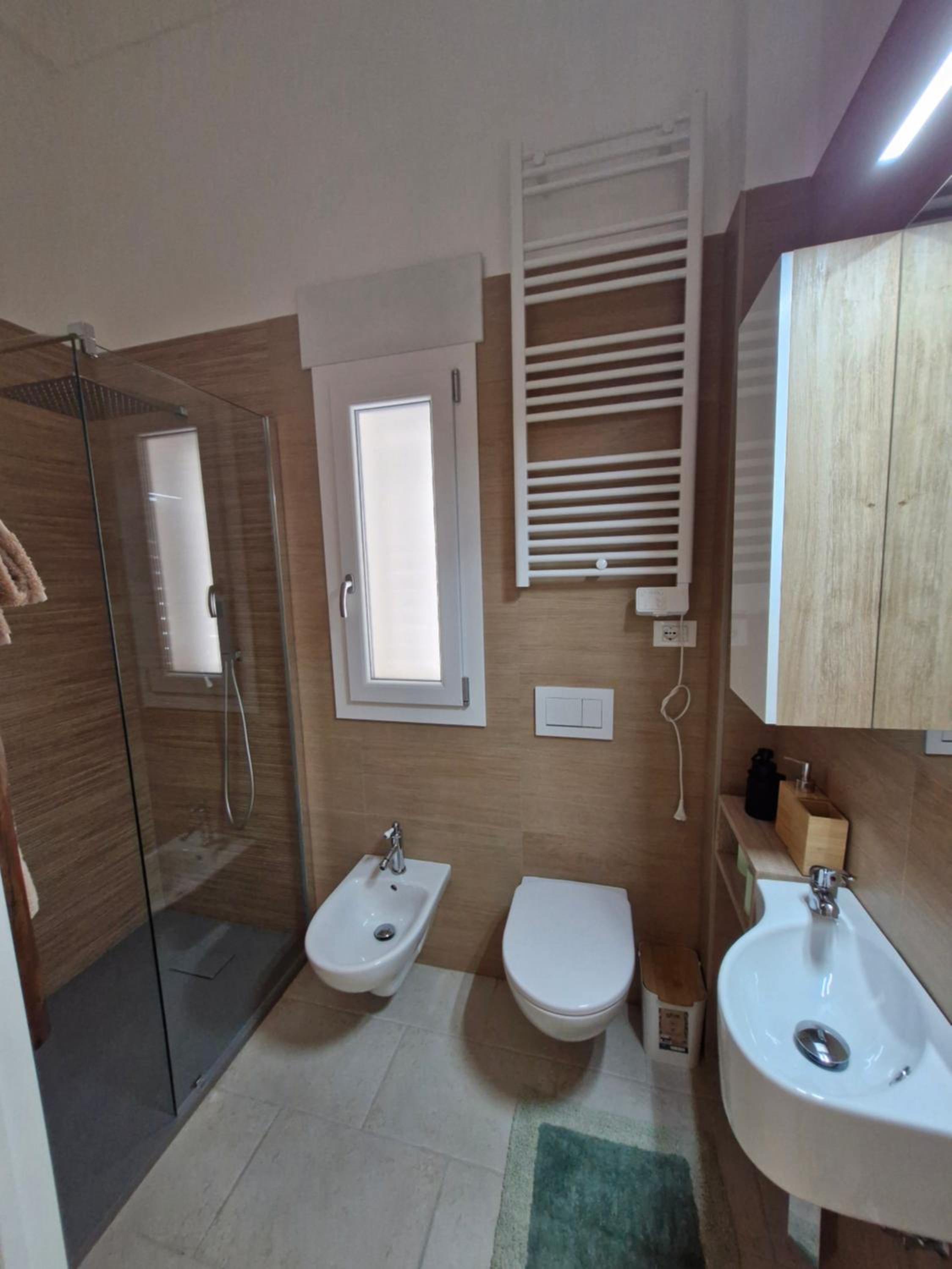 Deluxe Double Room With Shower photo 3