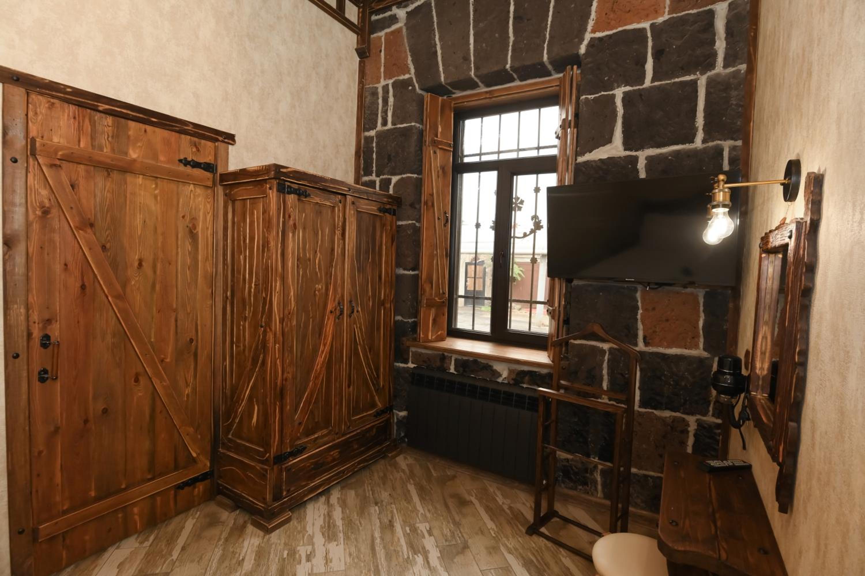 One-Bedroom House photo 1
