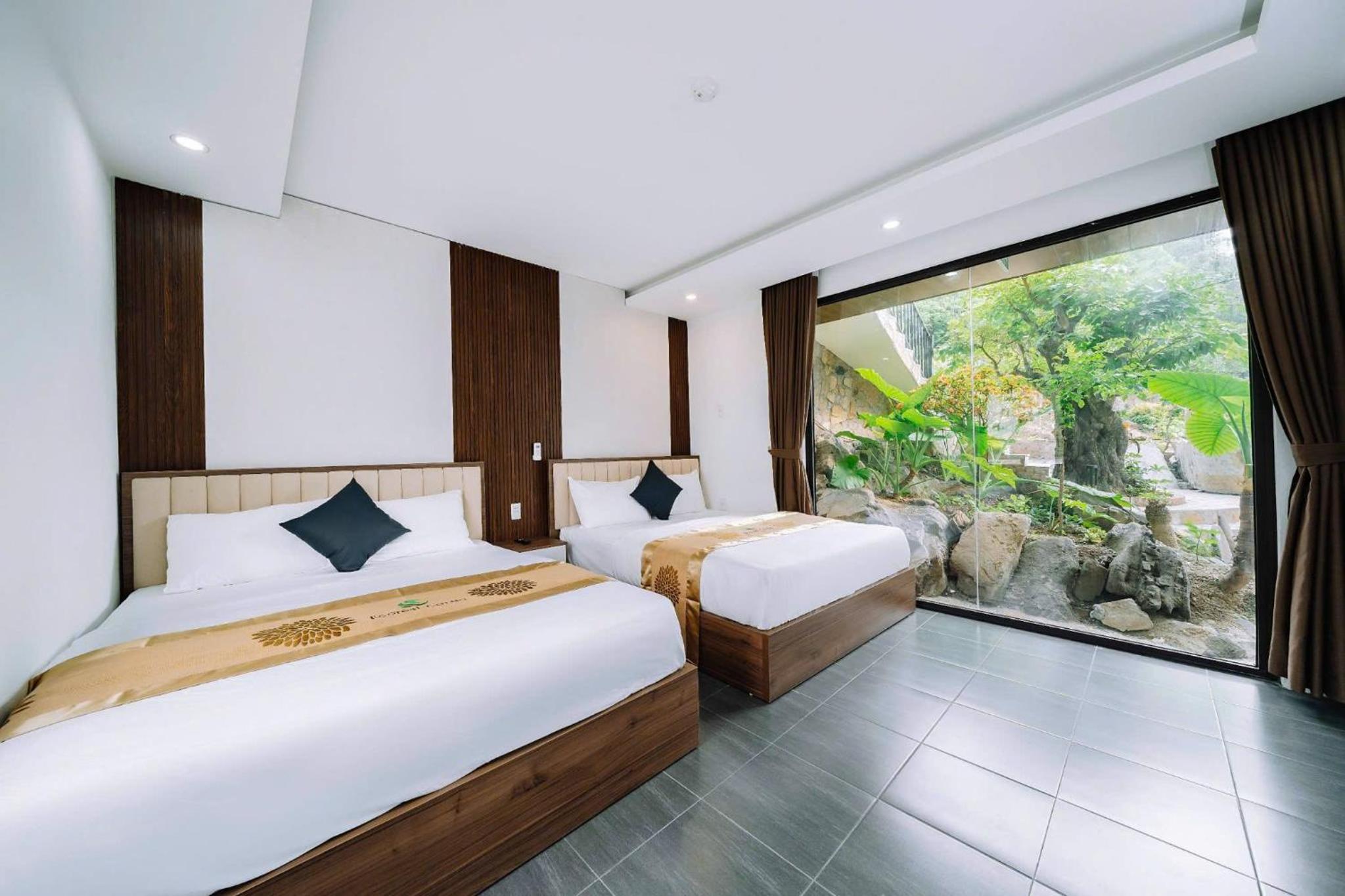 Quadruple Room With Mountain View