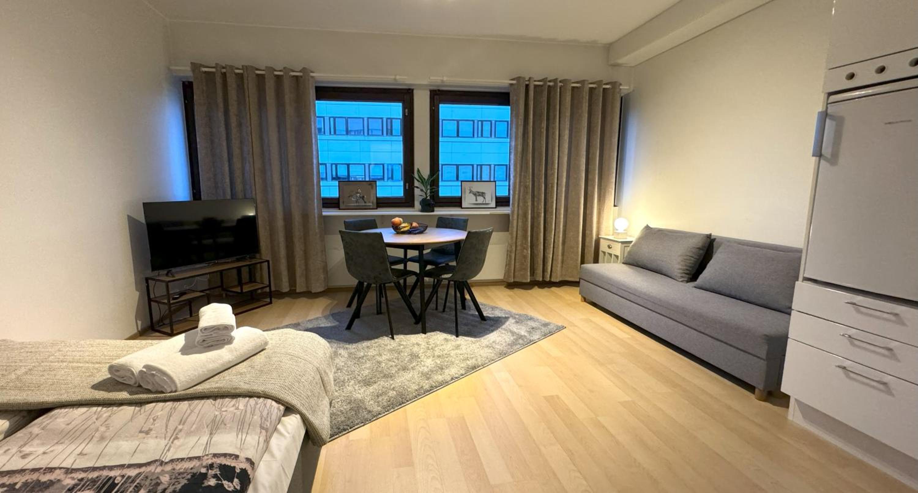 One-Bedroom Apartment photo 1
