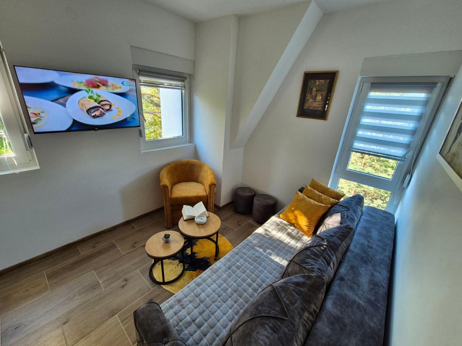 Apartment with Mountain View photo 1