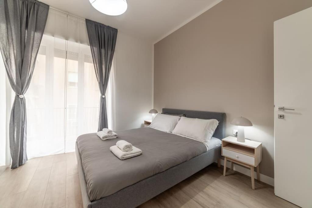 Three-Bedroom Apartment with Balcony