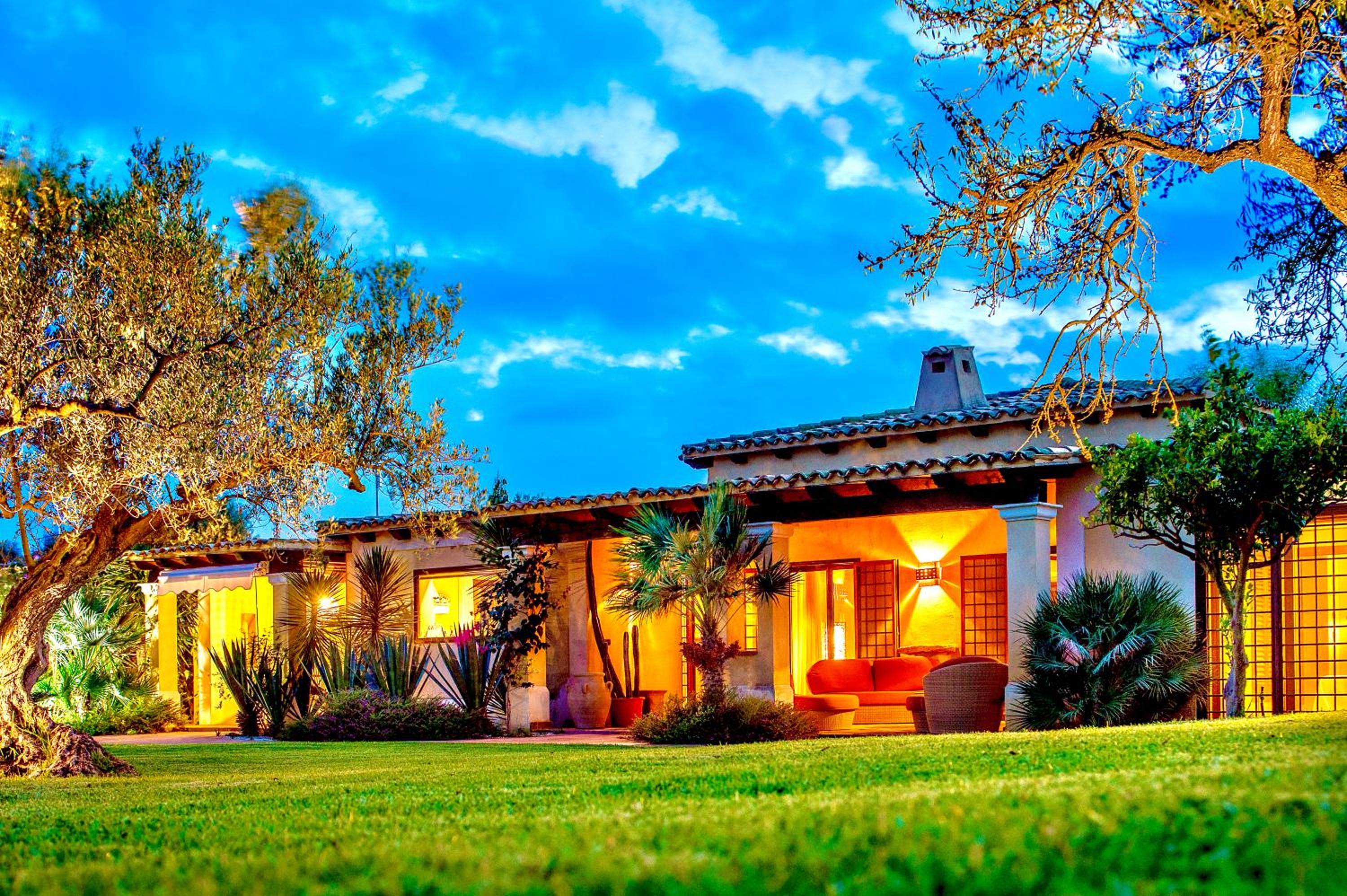 Three-Bedroom Villa photo 2