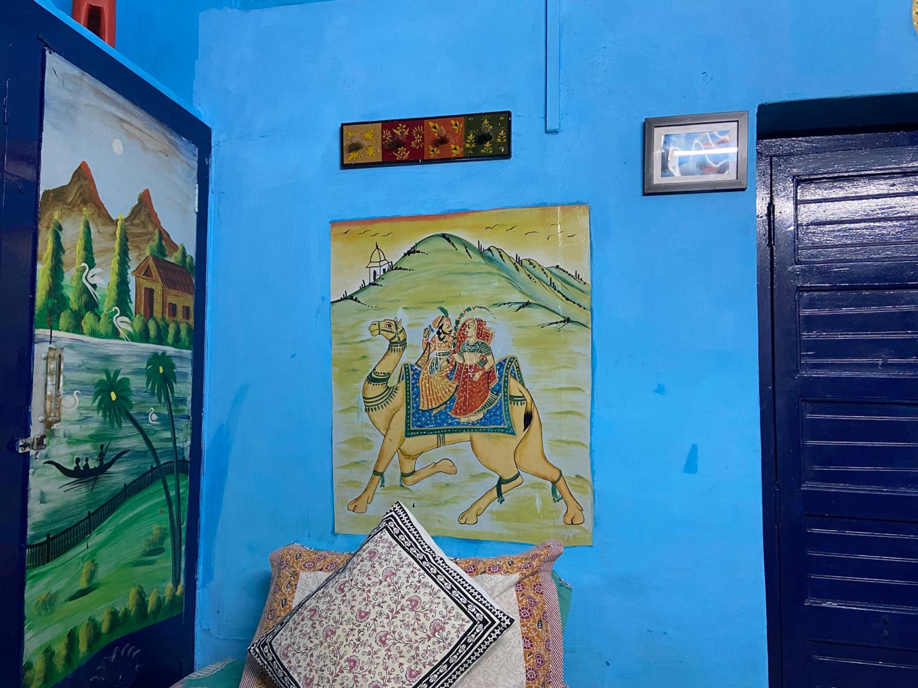 King Suite with Balcony - Photo 11
