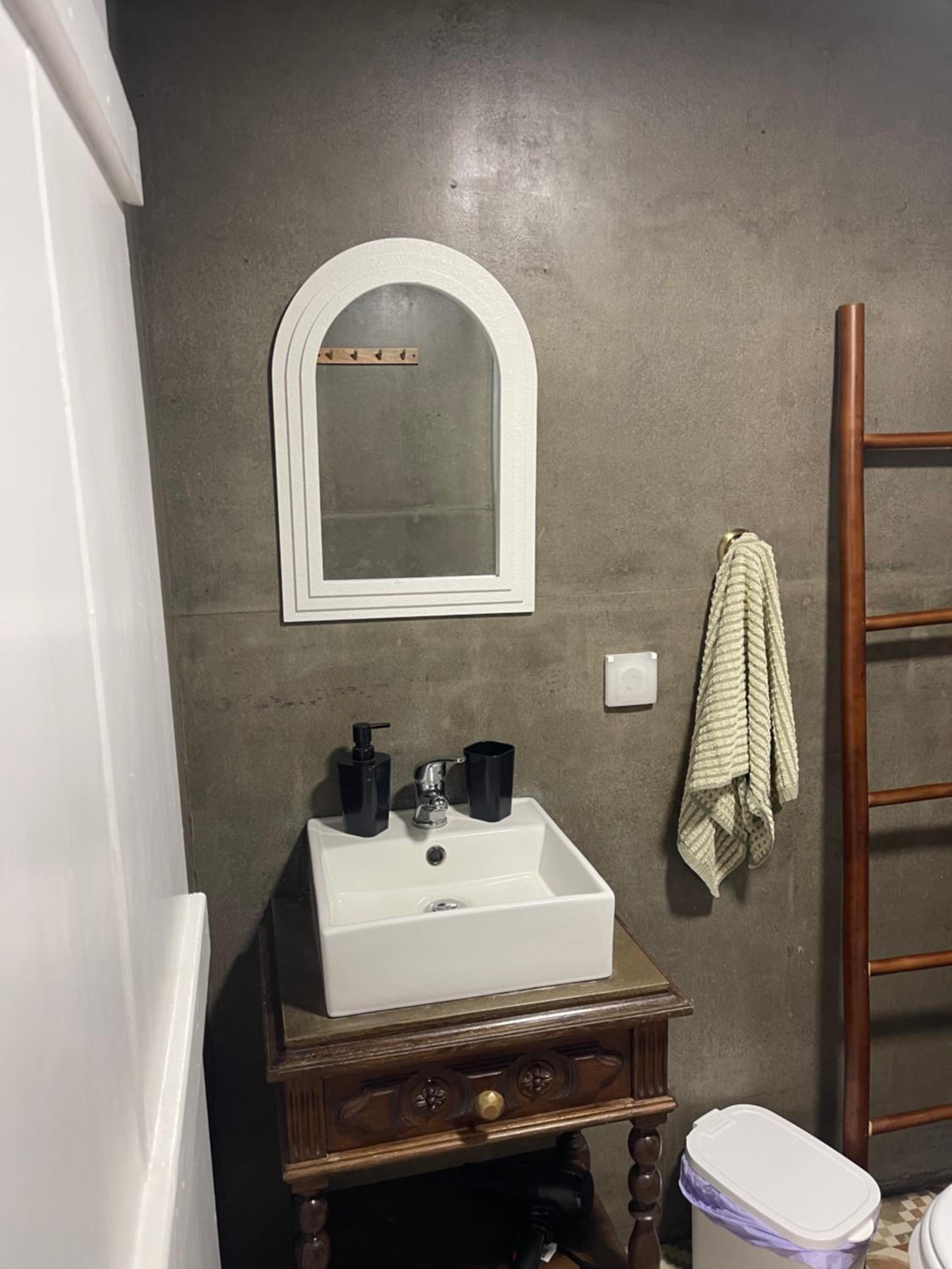 Large Double Room - Photo 4