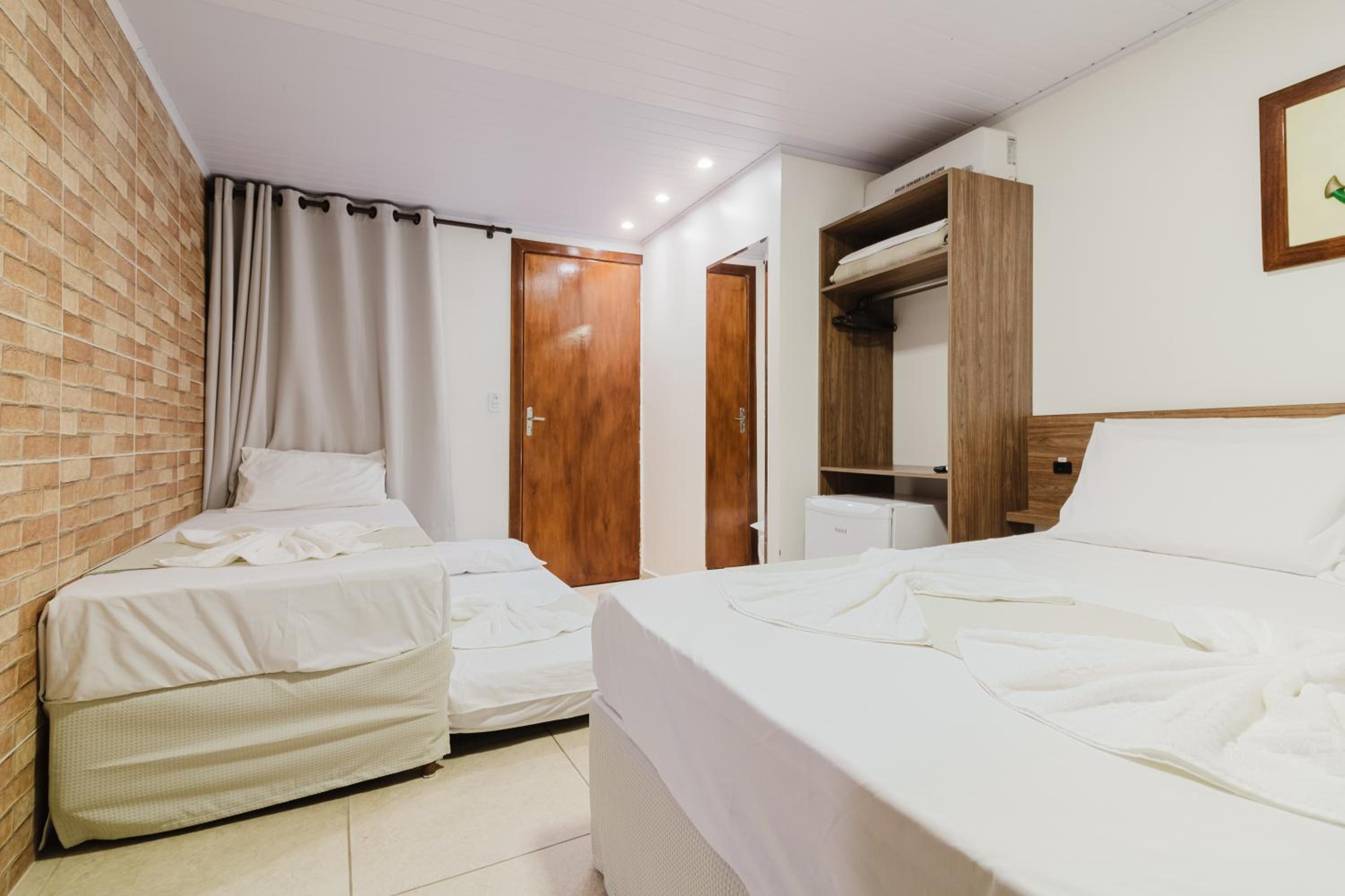 Quadruple Room - Photo 13