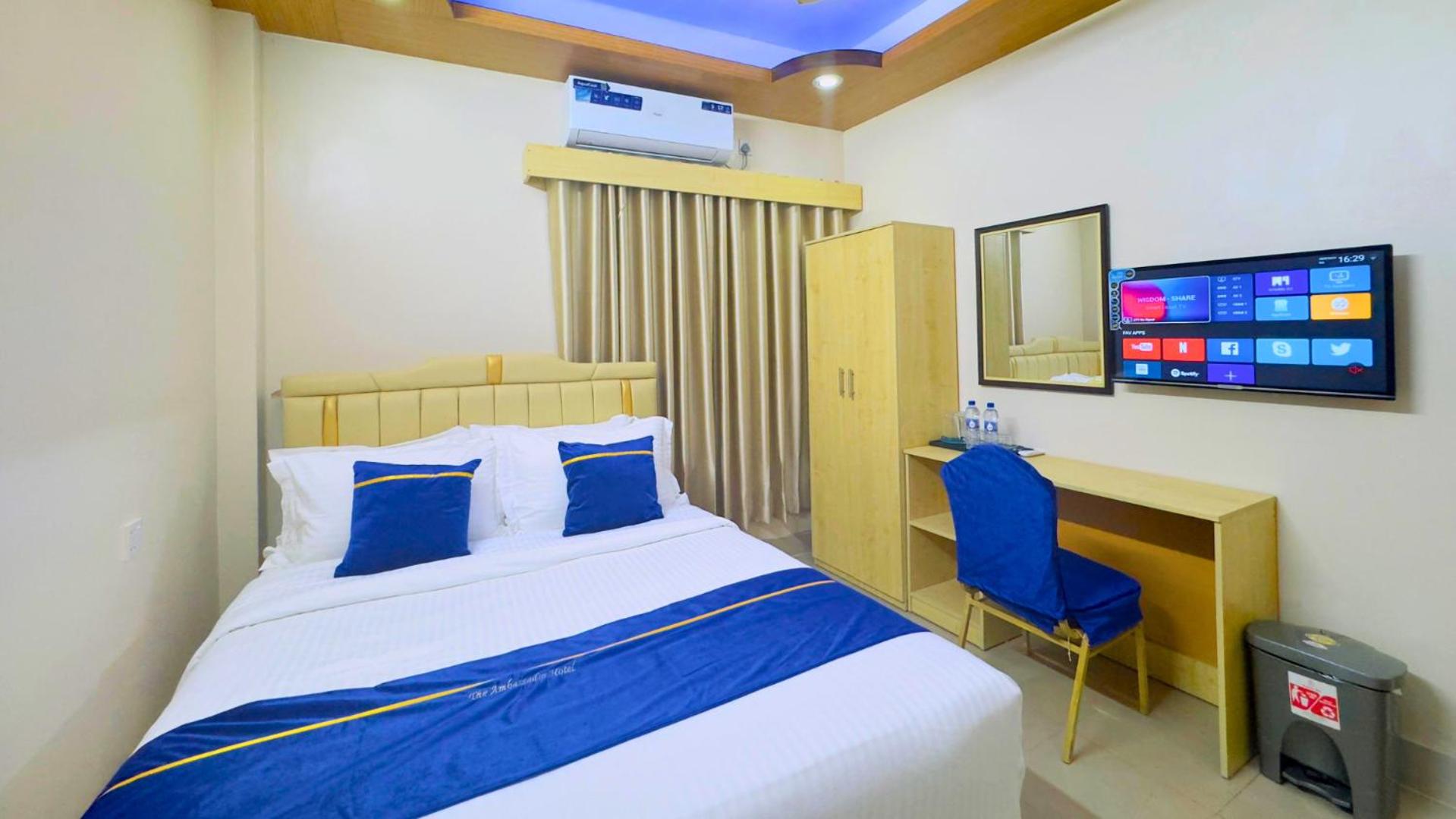Deluxe Queen Room photo 3