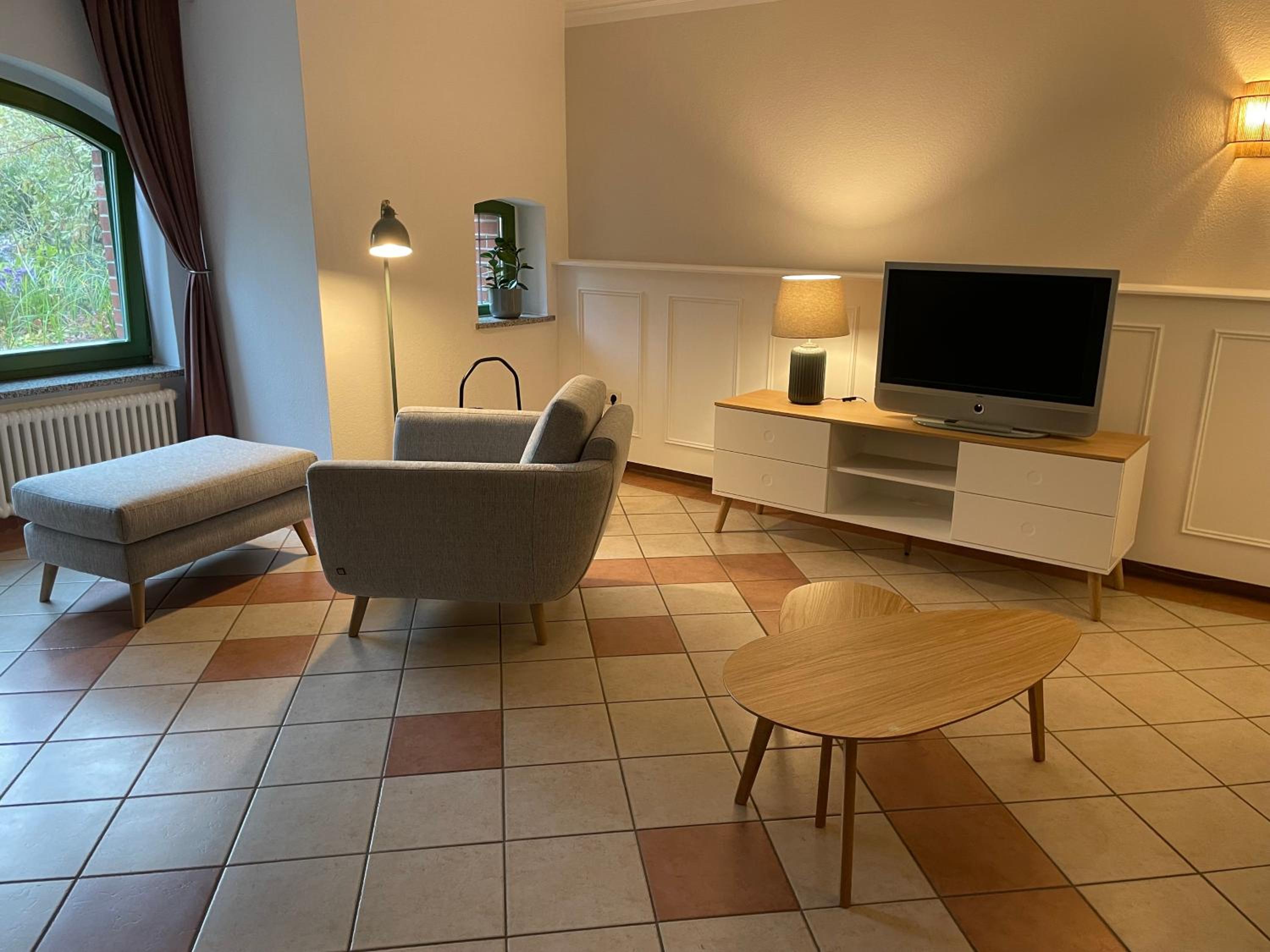 One-Bedroom Apartment photo 3